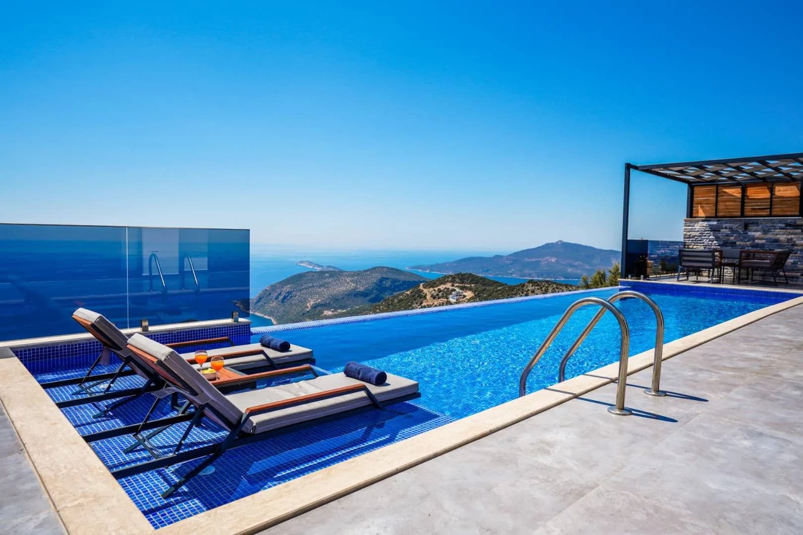 Kaş Bezirgan'da Deniz Manzaralı, Sonsuzluk Havuzlu, 2+1 Villa görsel 2