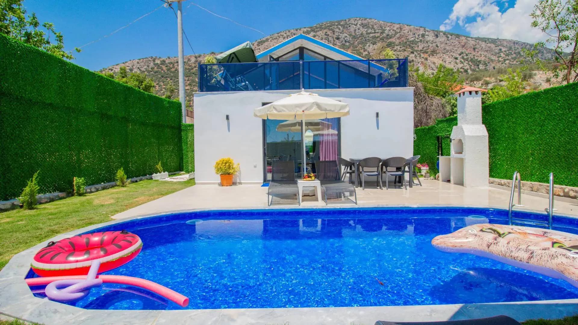 Kaş Çayköy'de Yemyeşil Doğada, Özel Havuzlu, Salıncaklı Villa görsel 1