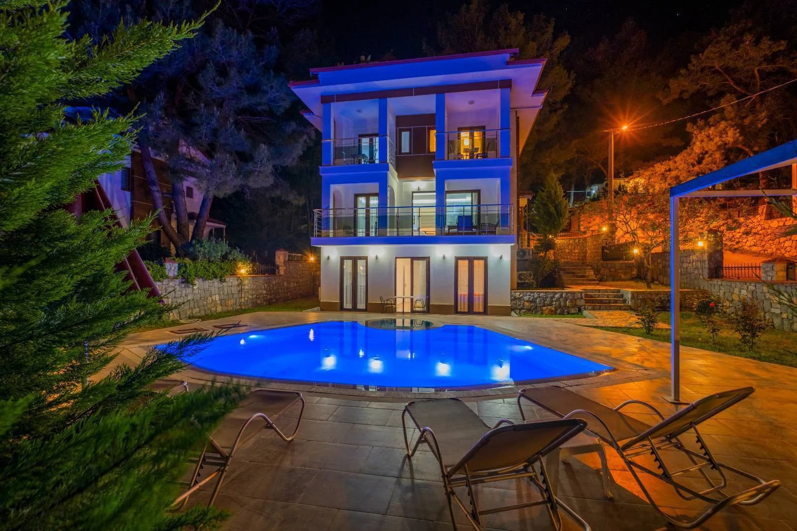 Fethiye'de Kalabalık Ailelere Uygun, Özel Havuzlu, Şömineli Villa görsel 2