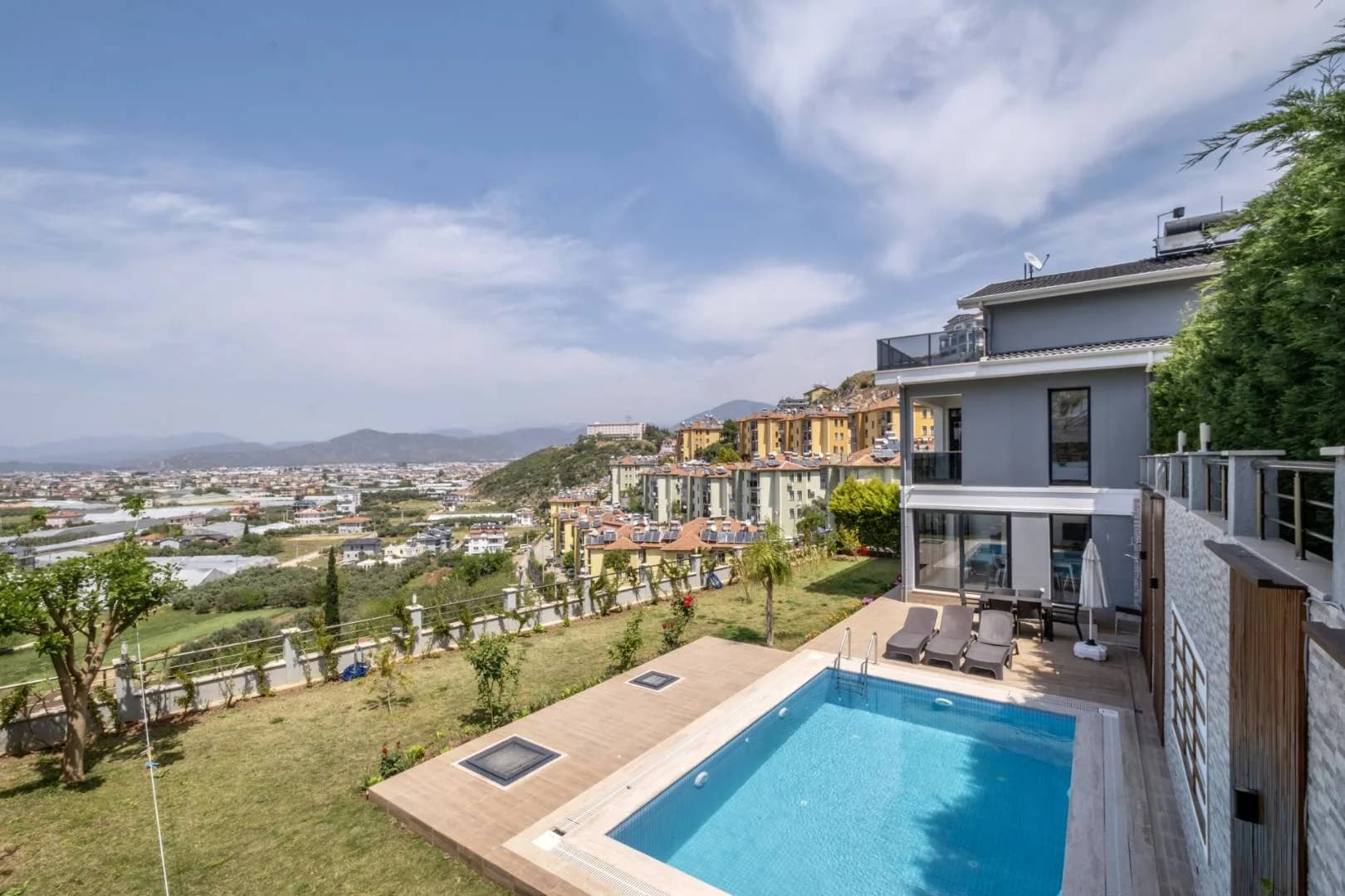 Muğla Fethiye'de Doğa ile İç İçe, Özel Havuzlu, Konforlu Villa görsel 3