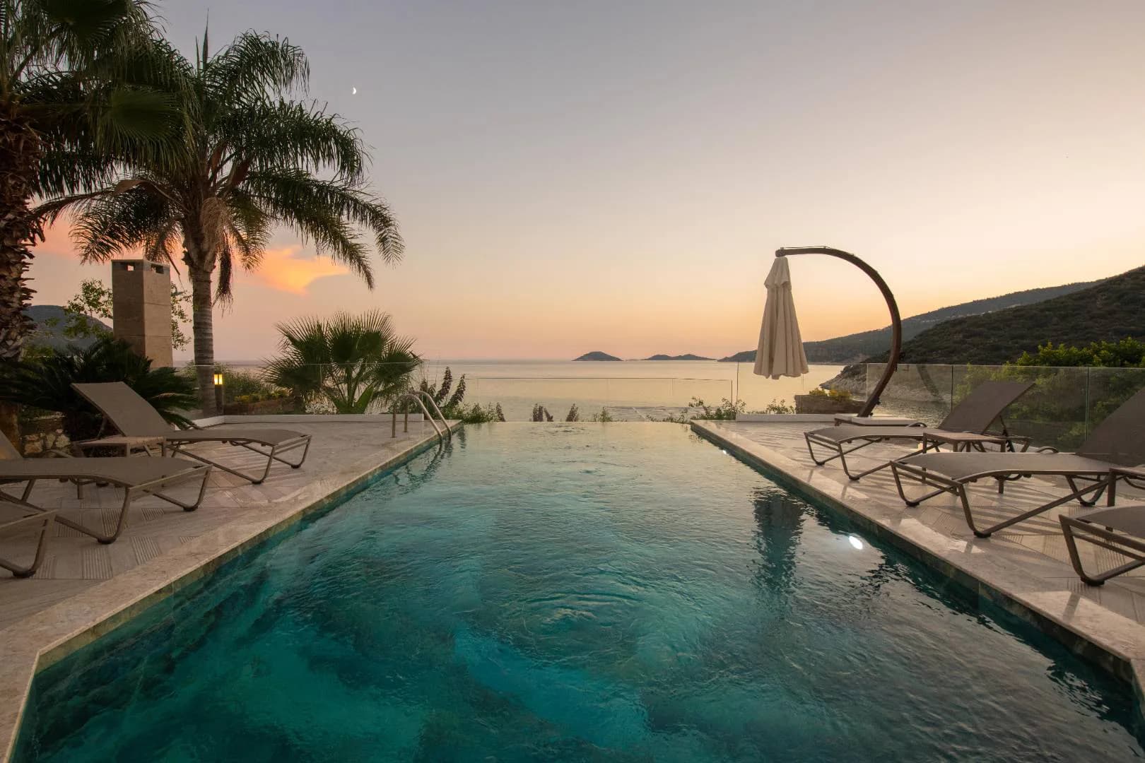 Kaş Kalkan'da Görkemli Deniz Manzaralı, Özel Plajlı, Kiralık Villa görsel 1