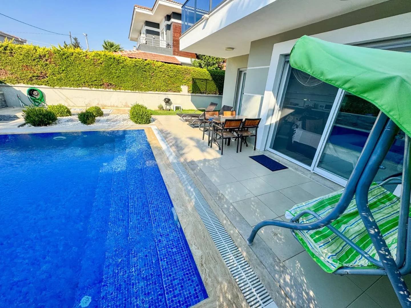 Çeşme Çiftlik'te Geniş Ailelere Uygun, Özel Havuzlu, Lüks Villa görsel 3