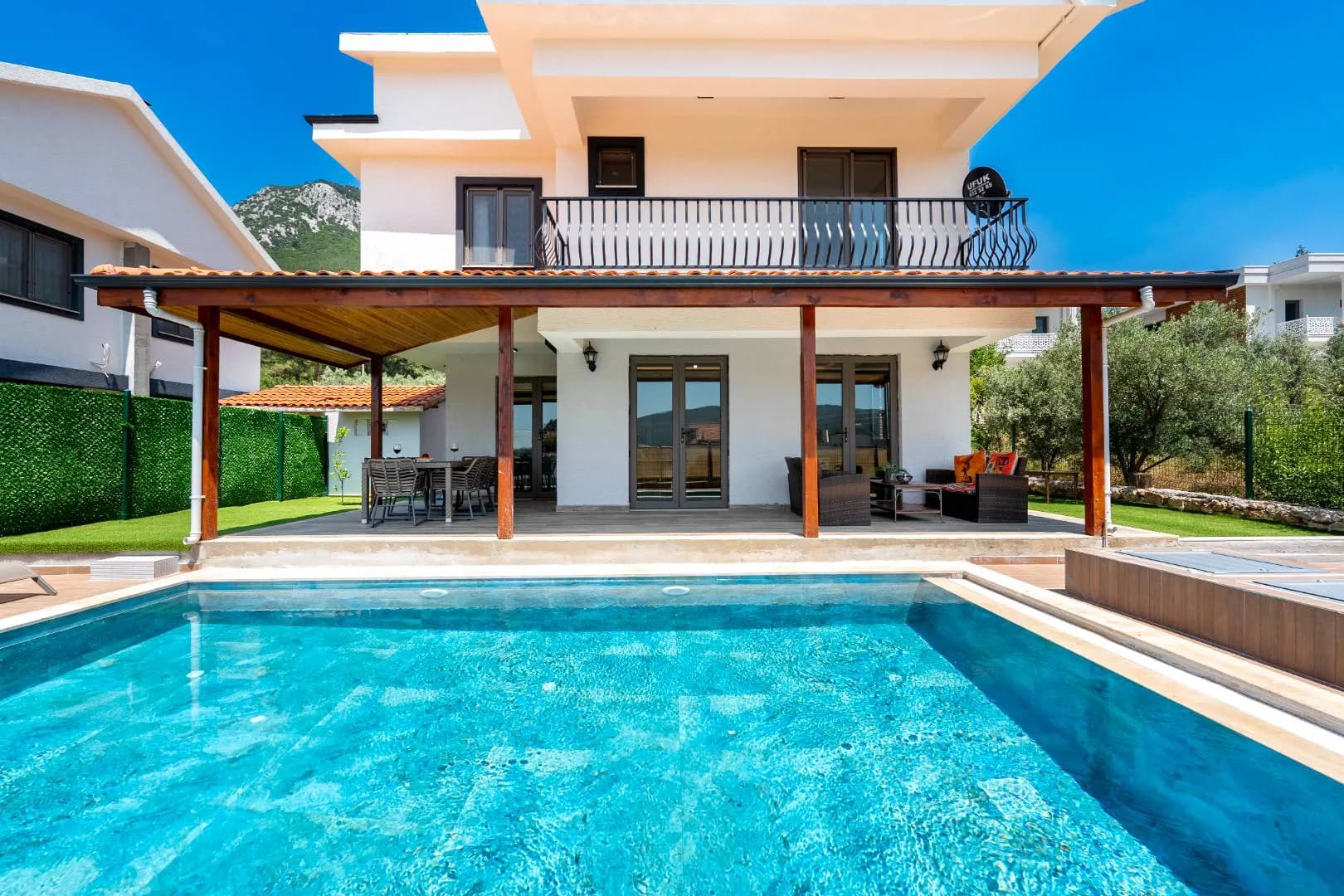 Fethiye Yeşilüzümlü'de Sakin Konumda, Özel Havuzlu, Kiralık Villa görsel 1