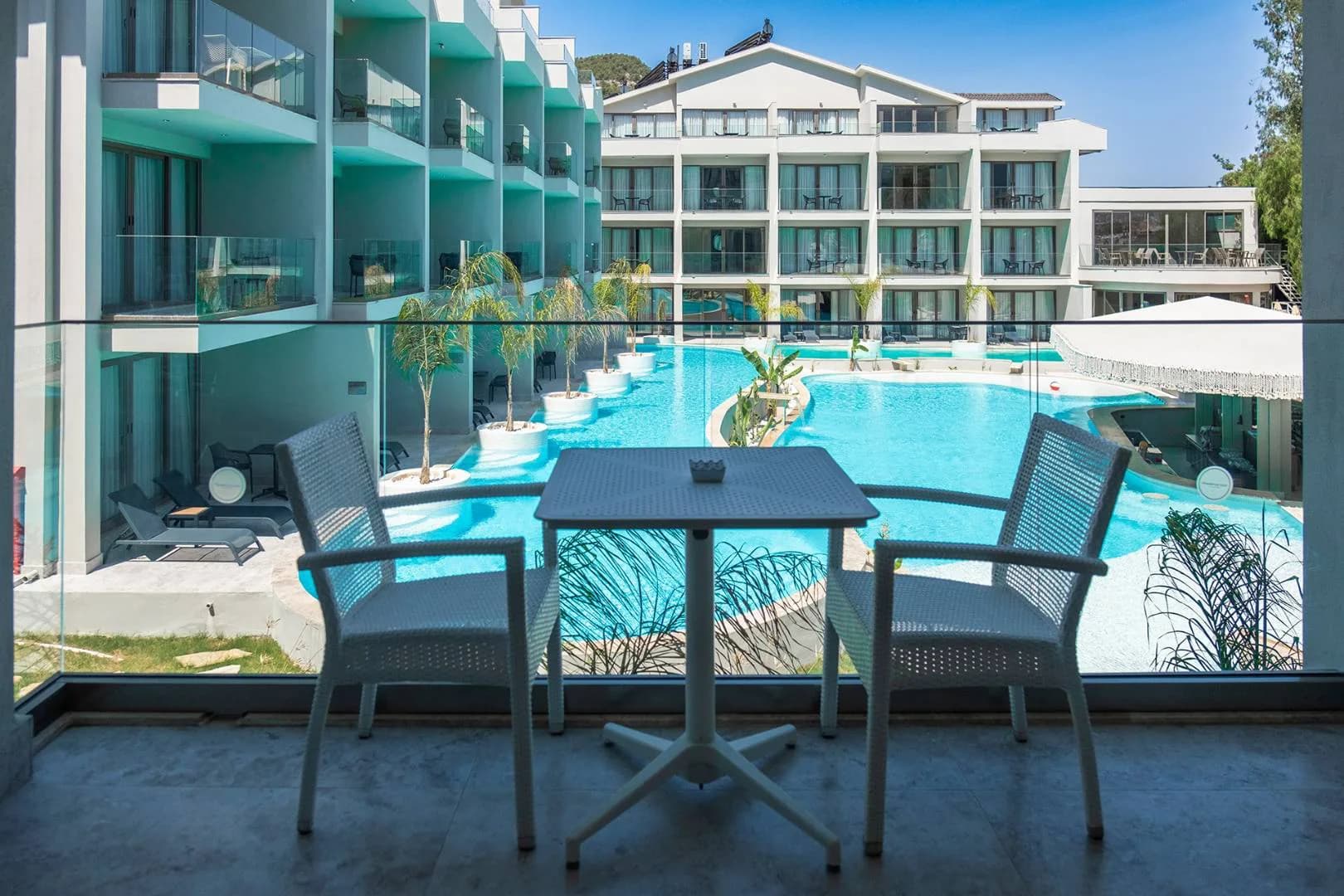 Fethiye Ölüdeniz'de Site İçerisinde, Ortak Havuzlu, Kiralık Tatil Odası görsel 1