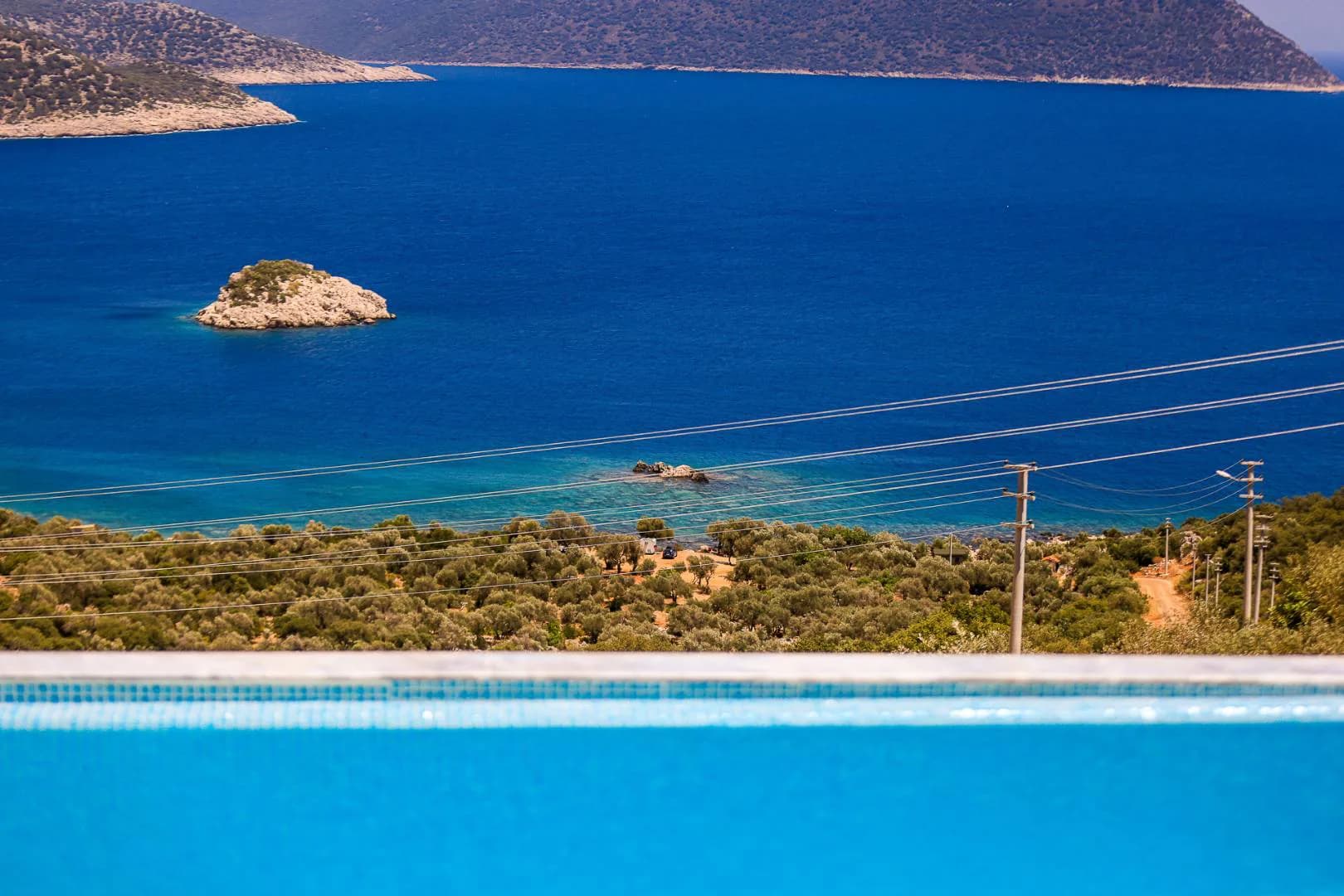 Kaş Belenli'de Panoramik Deniz Manzaralı, Özel Havuzlu, Kiralık Villa görsel 3