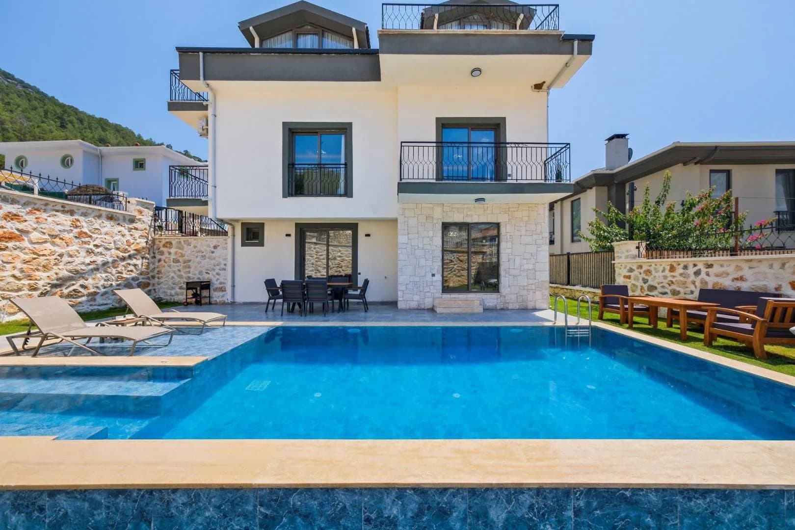 Fethiye Faralya'da Nezih Konumda, Özel Havuzlu, İkiz Villa görsel 1
