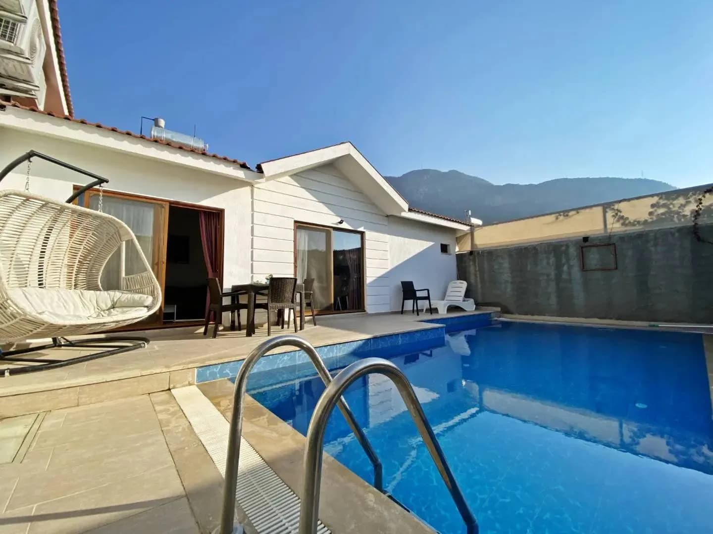 Fethiye Ölüdeniz'de Huzurlu Doğada, Özel Havuzlu, Jakuzili Villa görsel 3