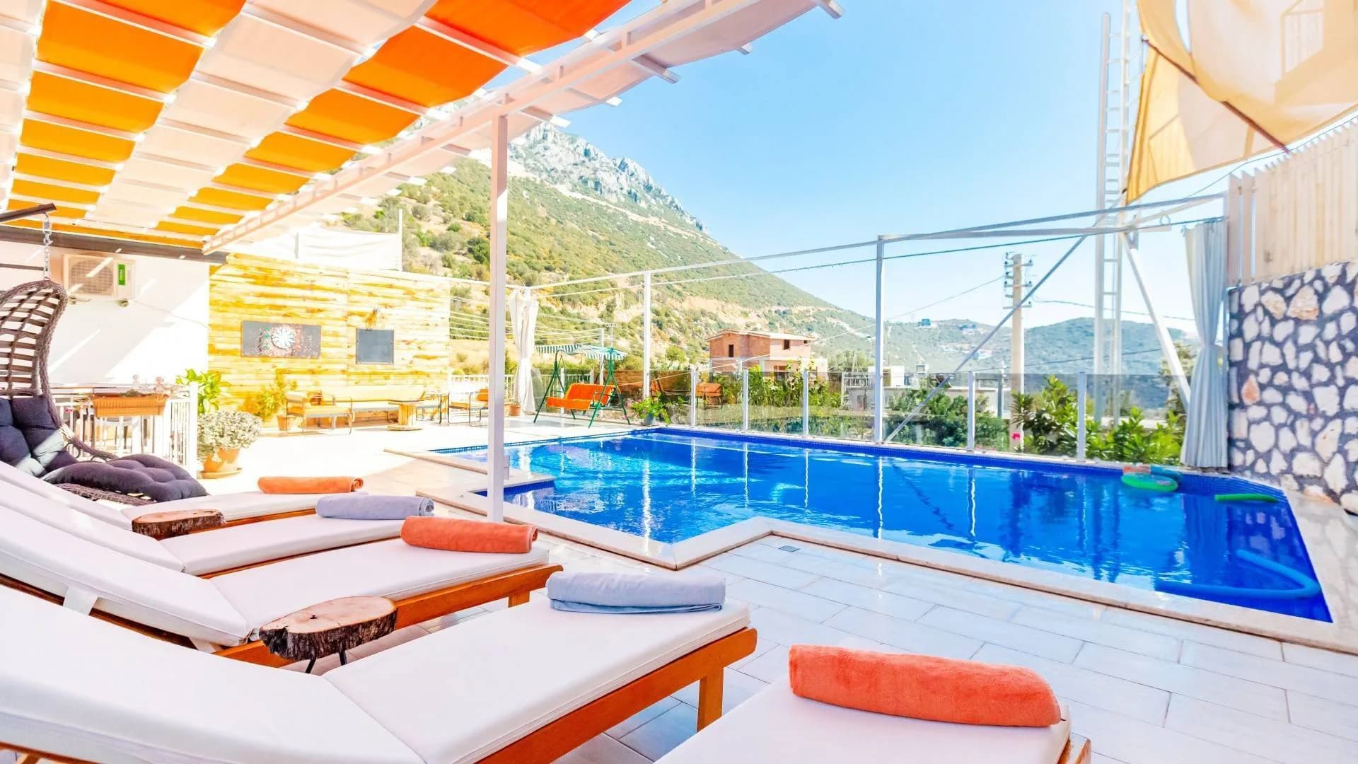 Kaş Bezirgan'da Çekirdek Ailelere Uygun, Özel Havuzlu, Kiralık Villa görsel 1