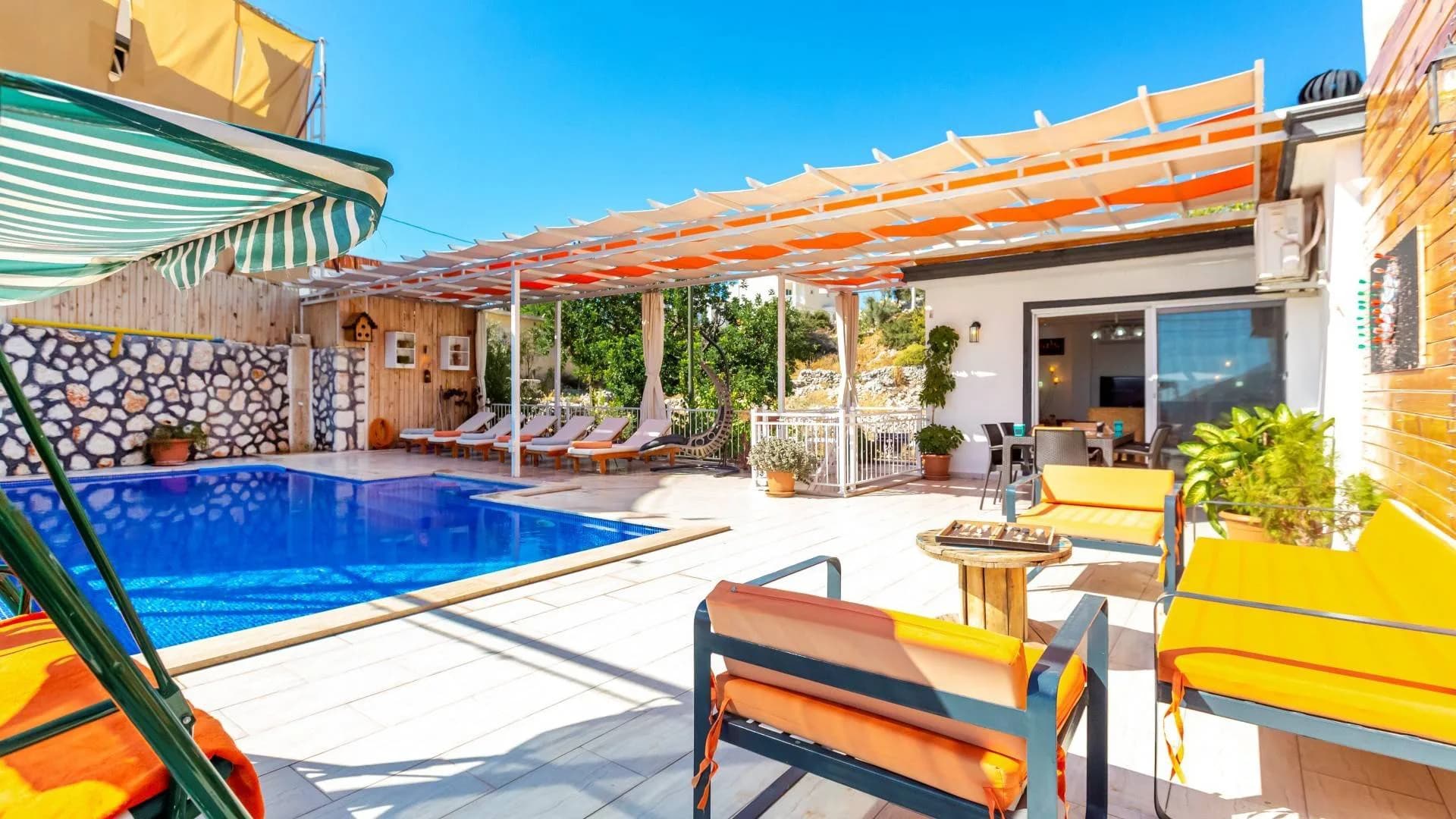 Kaş Bezirgan'da Çekirdek Ailelere Uygun, Özel Havuzlu, Kiralık Villa görsel 2
