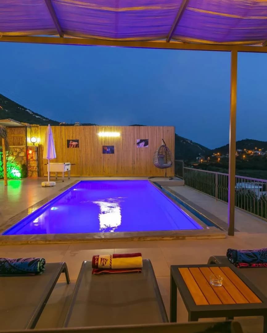 Kaş Bezirgan'da Sakin Konumda, Özel Havuzlu, Kiralık Bungalov görsel 3