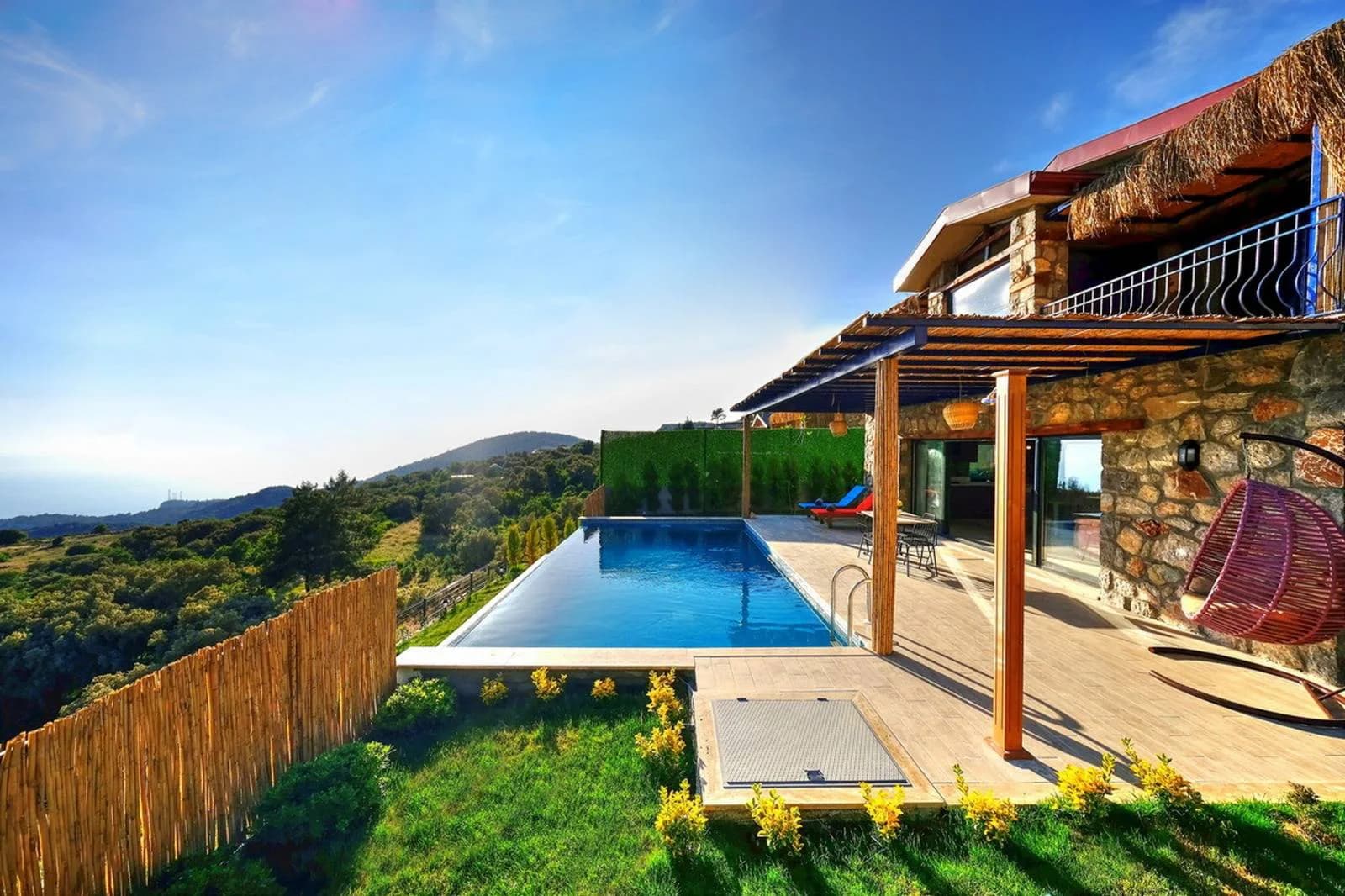 Faralya'da Muhteşem Orman Manzaralı, Özel Havuzlu, Saunalı Villa görsel 1