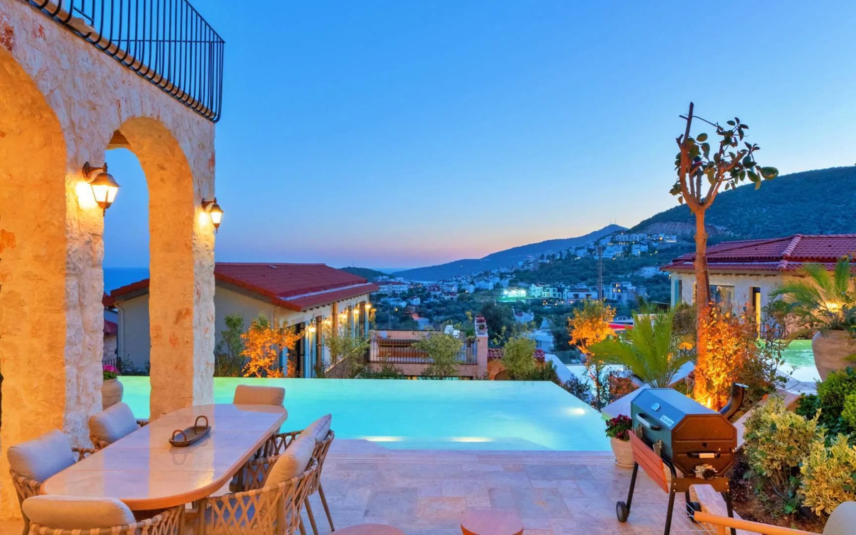 Kaş Kalkan'da İhtişamlı Deniz Manzaralı, Özel Havuzlu, Kiralık Villa görsel 3