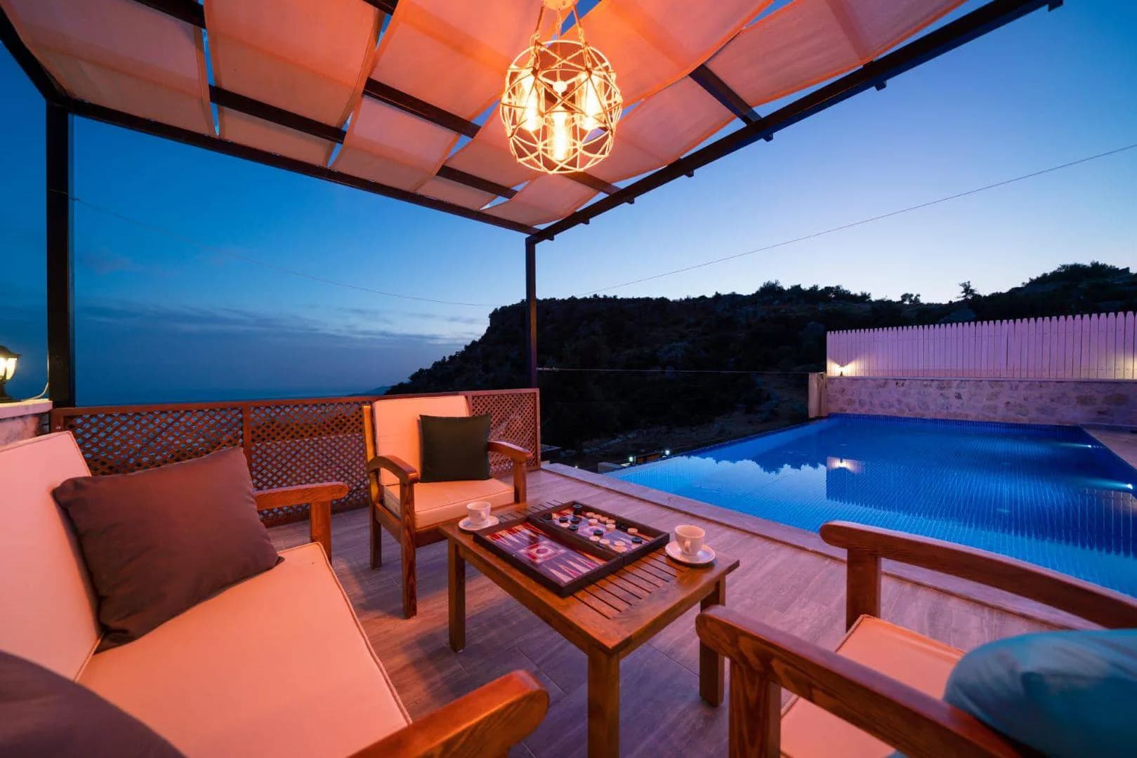 Kaş Aklar'da Muhteşem Deniz Manzaralı, Özel Havuzlu, Kiralık Villa görsel 2
