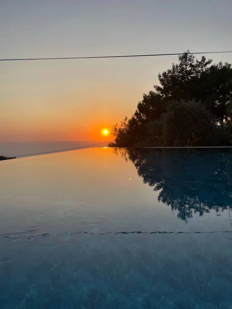Fethiye Faralya'da Geniş Bahçeli, Özel Havuzlu, Modern Villa görsel 2
