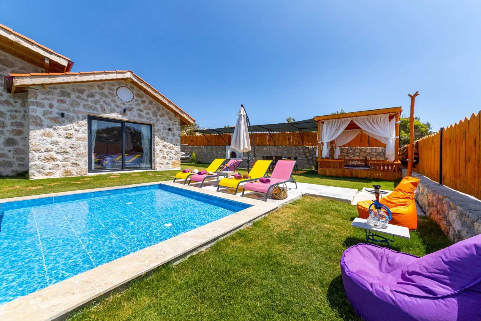 Kaş Sarıbelen'de Sesiz Konumda, Özel Havuzlu, Jakuzili Villa görsel 2