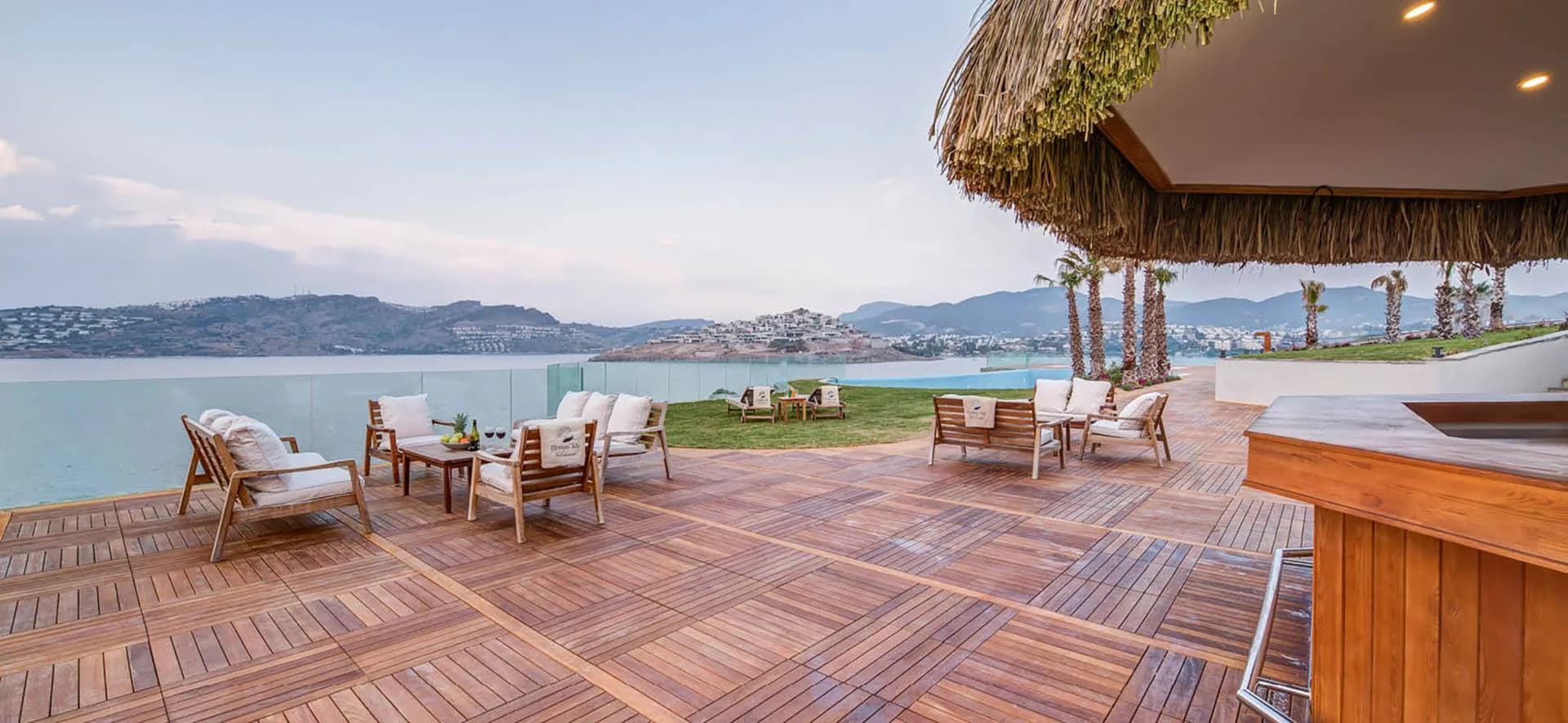 Bodrum Yalıkavak'ta Denize Sıfır, Ortak Havuzlu, Lüks Villa görsel 3