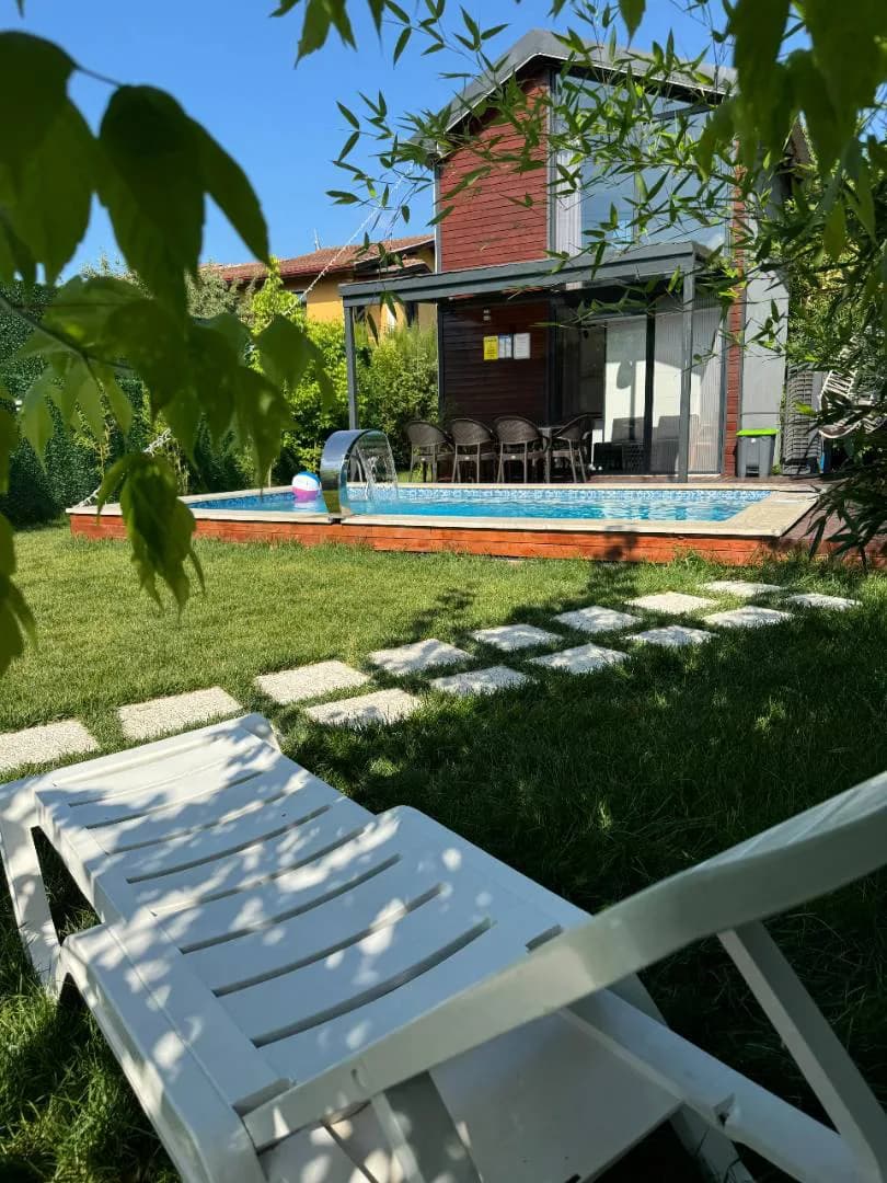 Sapanca Kırkpınar'da Geniş Bahçeli, Özel Havuzlu, Modern Bungalov görsel 1