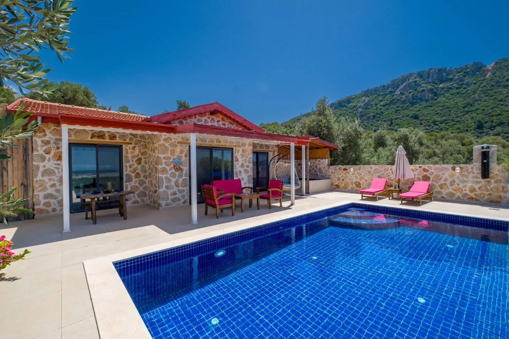 Kaş Üzümlü'de Balayı Çiftlerine Uygun, Özel Havuzlu, Romantik Villa görsel 1
