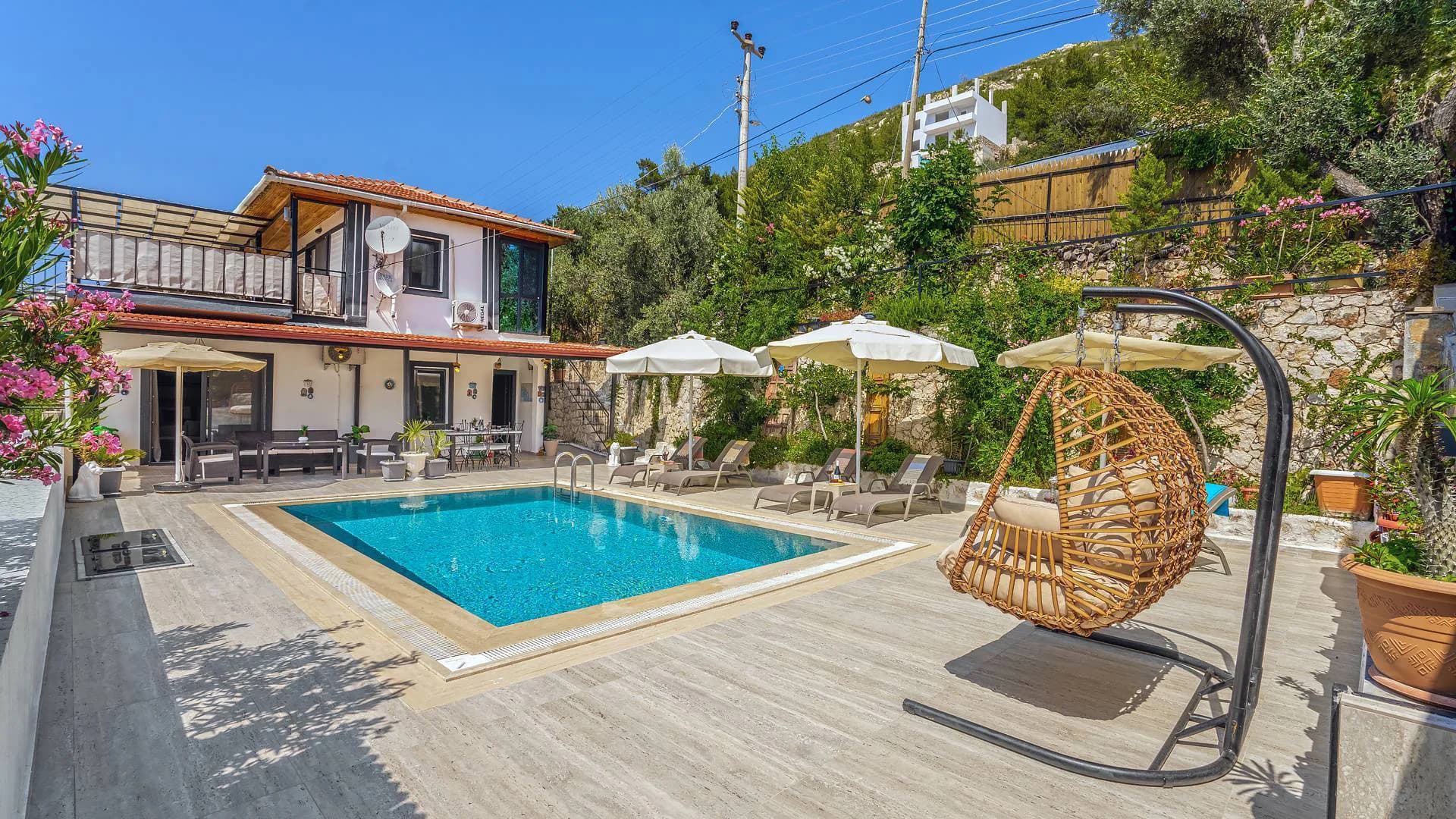 Kaş Üzümlü'de Benzersiz Doğada, Isıtmalı Özel Havuzlu, Lüks Villa görsel 1
