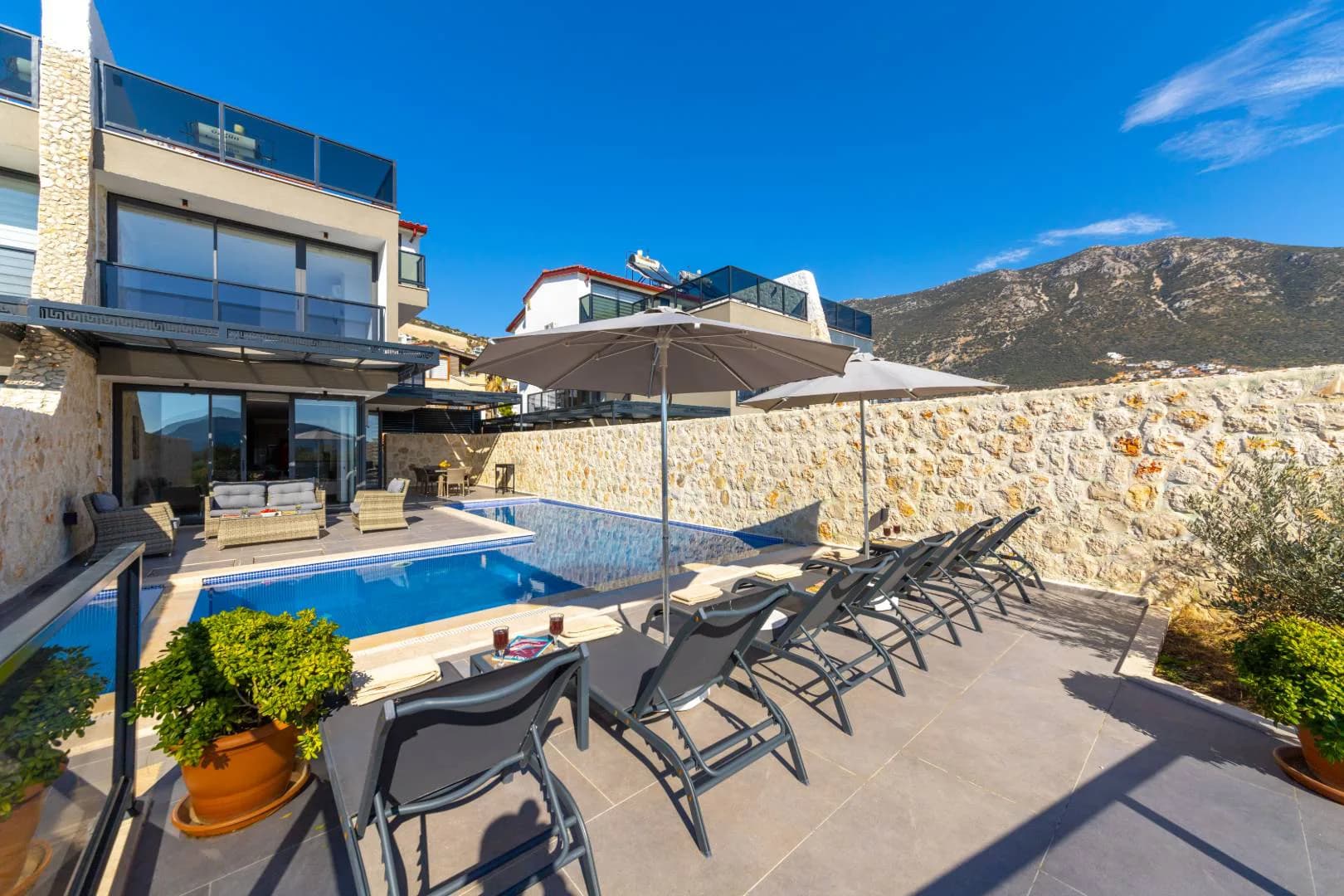 Kaş Kalkan'da Tasarımıyla Büyüleyen, Özel Havuzlu, Modern Villa görsel 1