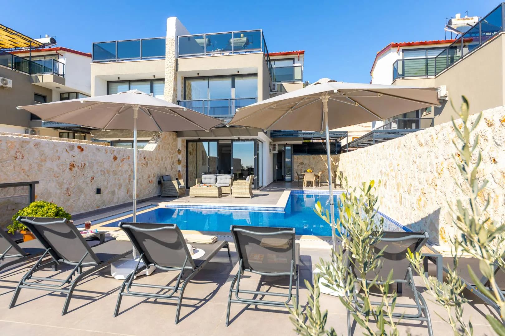 Kaş Kalkan'da Tasarımıyla Büyüleyen, Özel Havuzlu, Modern Villa görsel 2