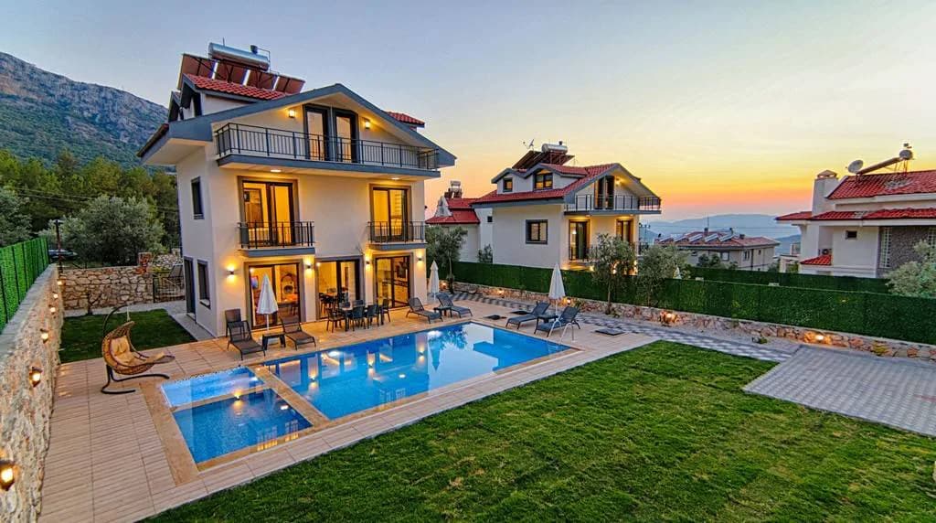Fethiye Ölüdeniz'de Sakin Konumda, Özel Havuzlu, 4+1 Lüks Villa görsel 1