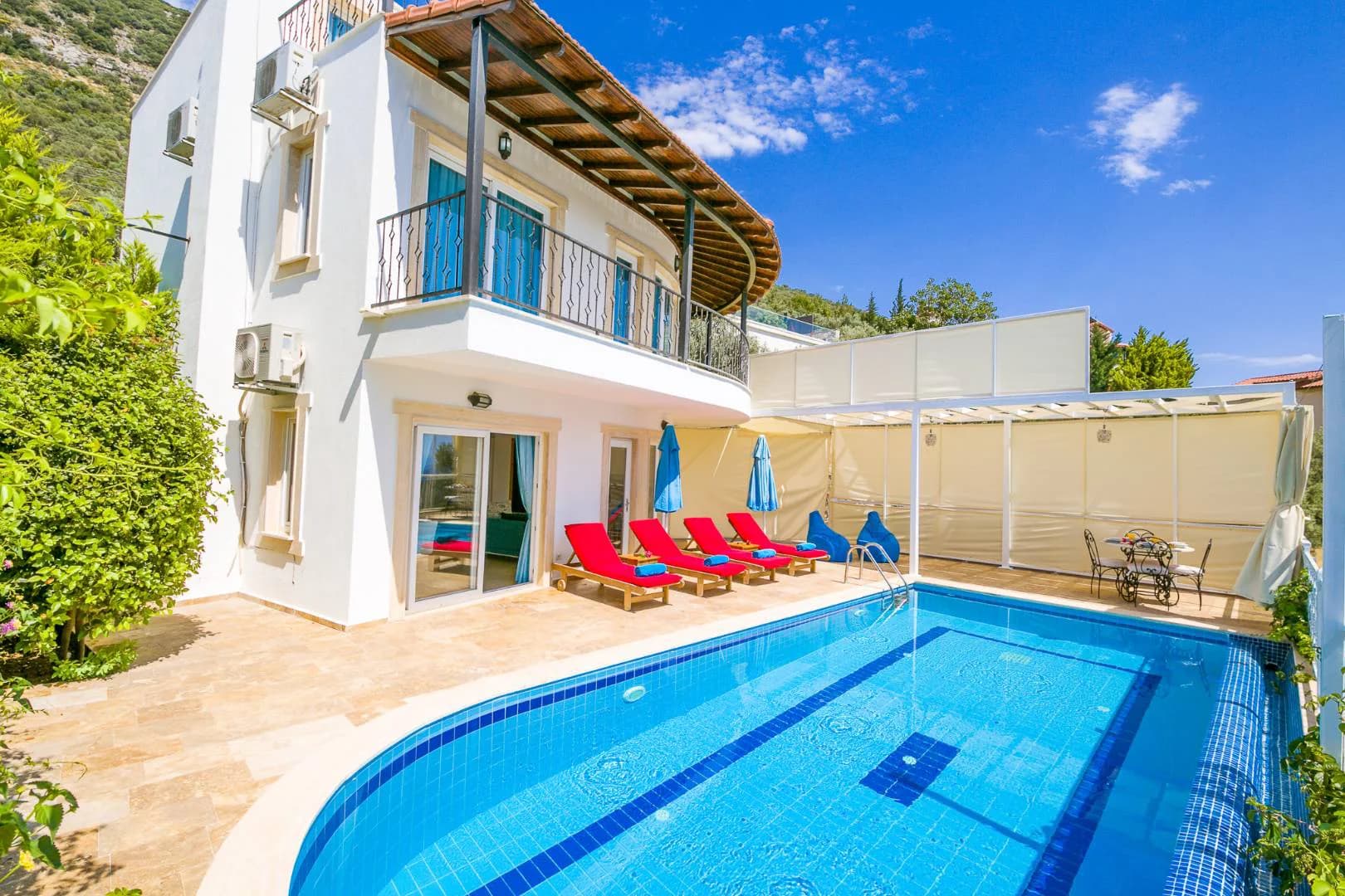 Kaş Kalkan'da Merkezi Konumda, Özel Havuzlu, Manzaralı Villa görsel 1