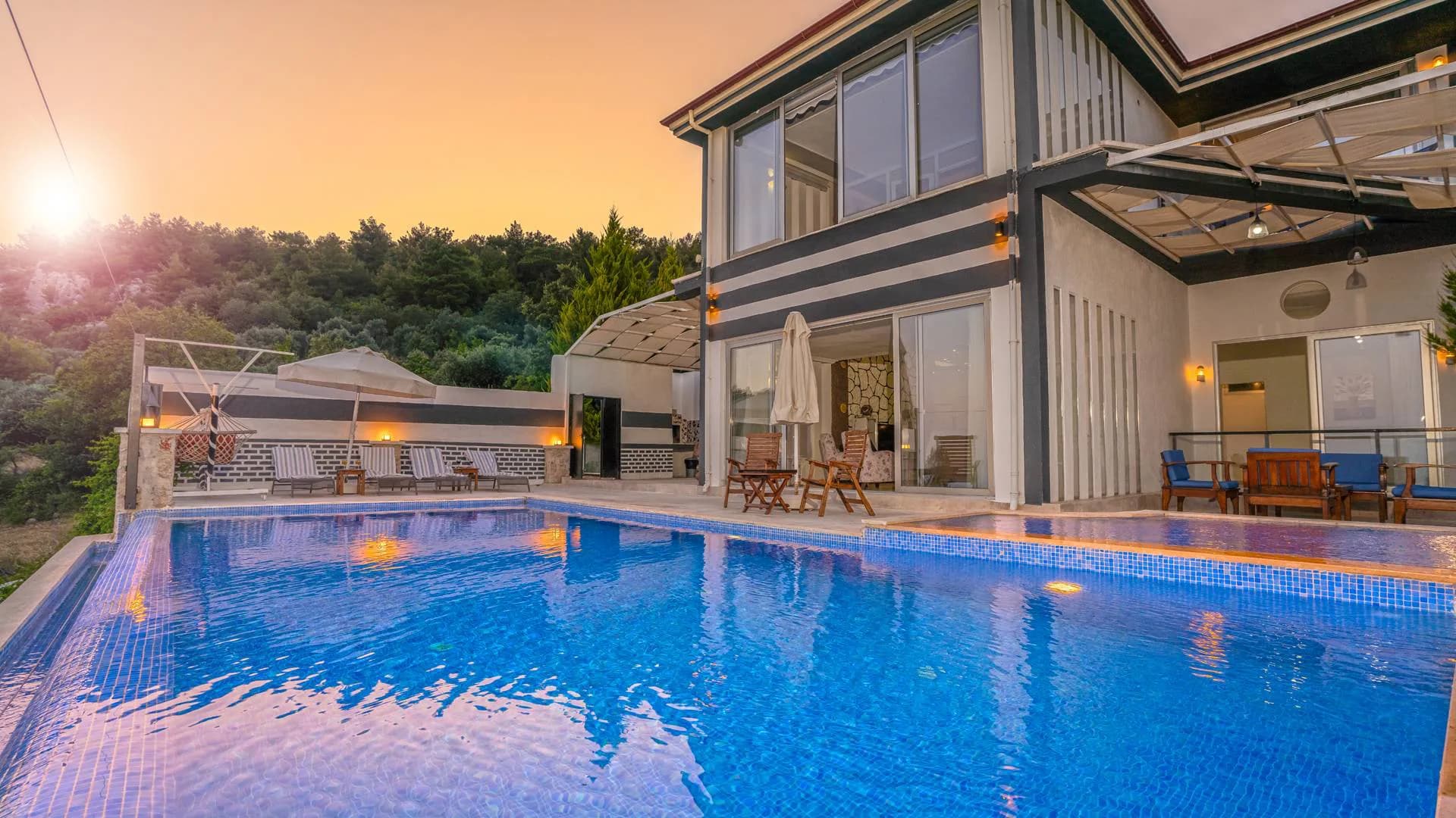 Kaş İslamlar'da Enfes Deniz Manzaralı, Özel Havuzlu, Kiralık Villa görsel 1