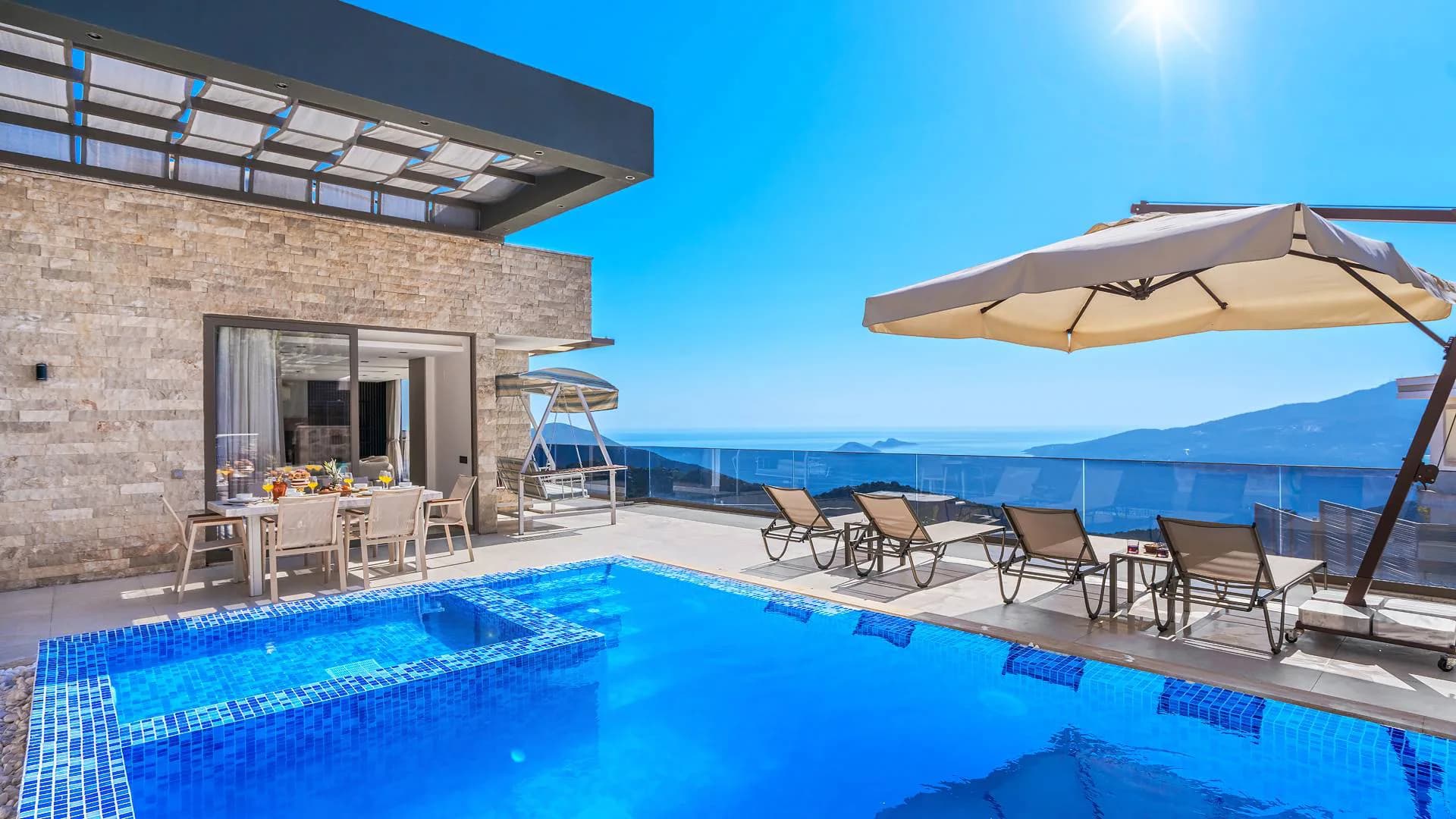 Kalkan Kördere'de Deniz Manzaralı, Açık ve Kapalı Havuzlu Modern Villa görsel 2