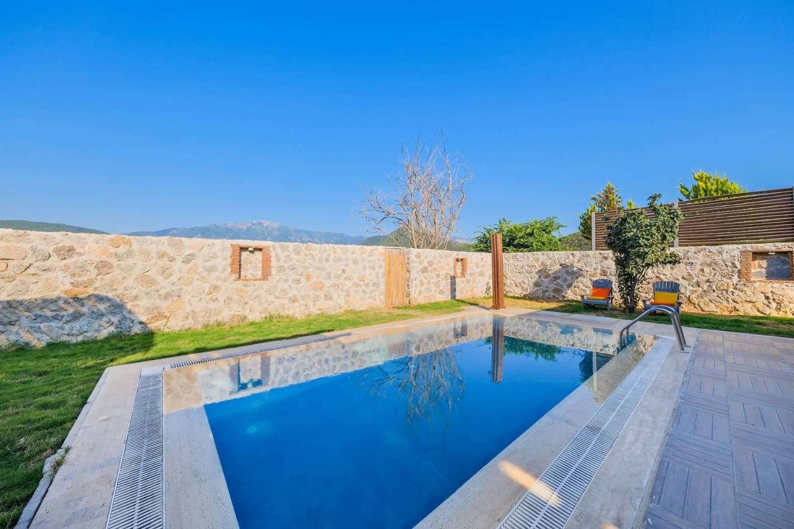 Fethiye Kayaköy'de Geniş Bahçeli, Özel Havuzlu, 2+1 Kiralık Villa görsel 2