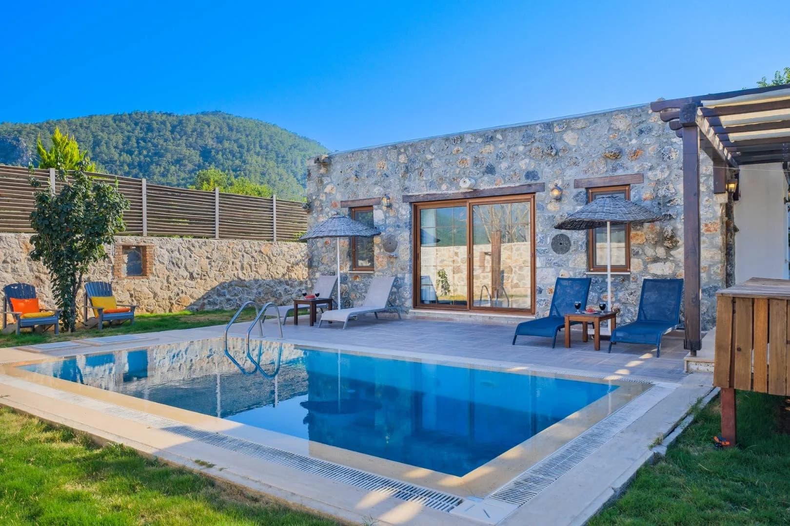 Fethiye Kayaköy'de Geniş Bahçeli, Özel Havuzlu, 2+1 Kiralık Villa görsel 3