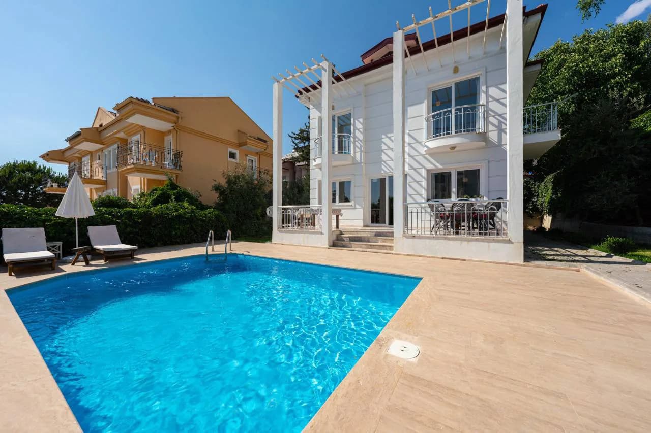 Fethiye Ölüdeniz'de Uygun Konumda, Özel Havuzlu, Lüks, Kiralık Villa görsel 3