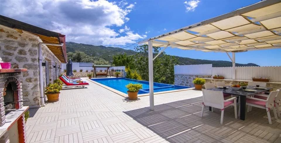 Kaş İslamlar'da Deniz ve Orman Manzaralı, Özel Havuzlu, Konforlu Villa görsel 1
