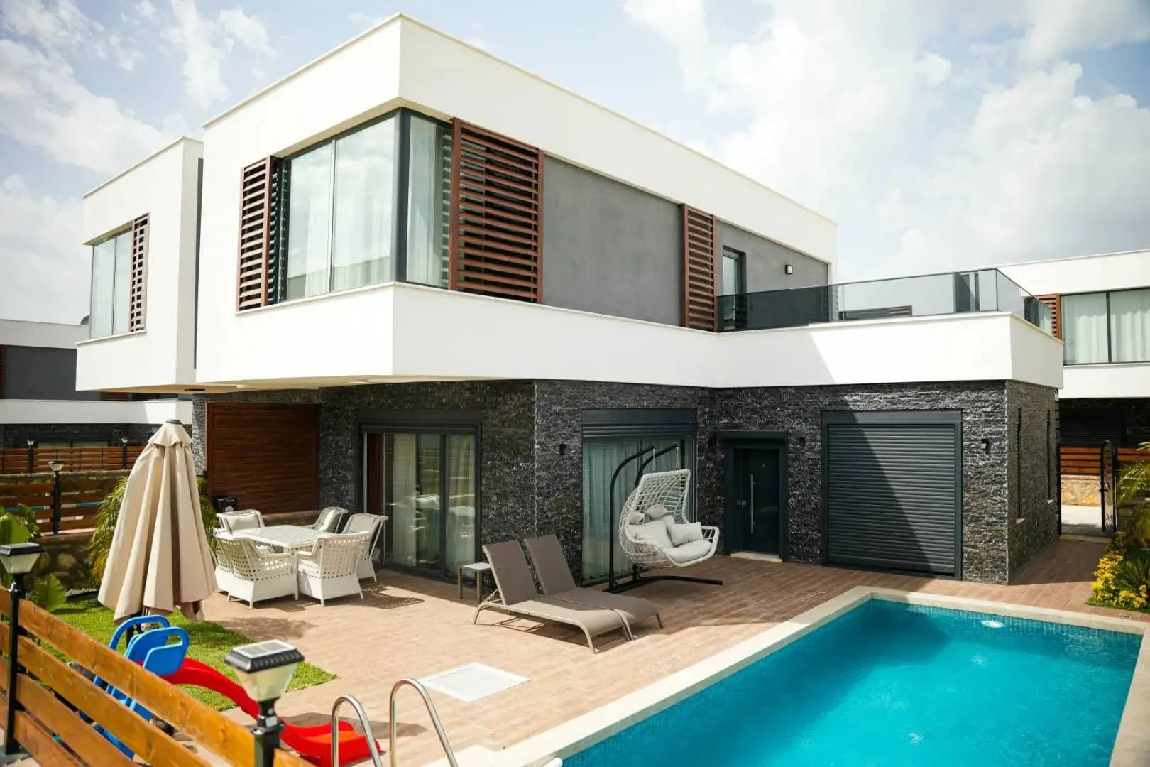 Alanya İncekum'da Nezih Konumda, Özel Havuzlu, Kiralık Villa görsel 2