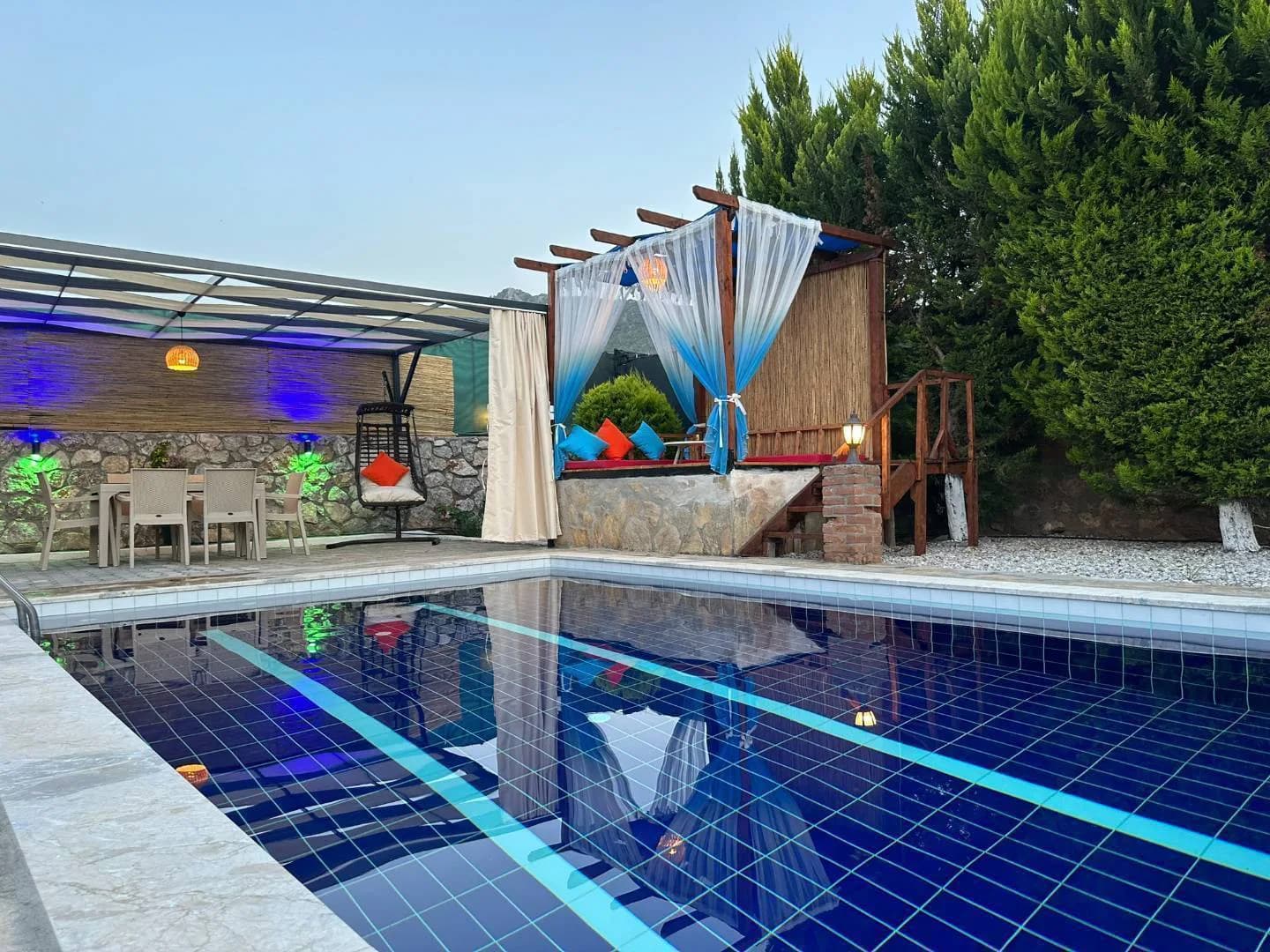 Muğla Fethiye'de Geniş Bahçeli, Özel Havuzlu, 4 Kişilik Villa görsel 1