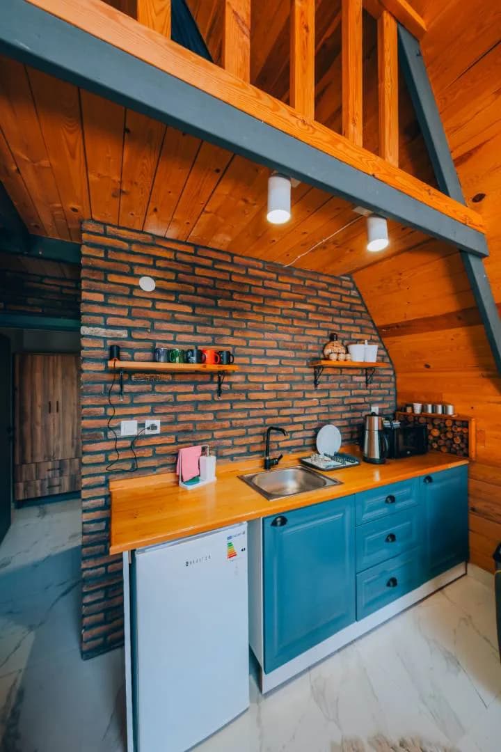 Sapanca Gazipaşa'da Doğa İle İç İçe, Isıtmalı Havuzlu, 2+1 Bungalov görsel 3