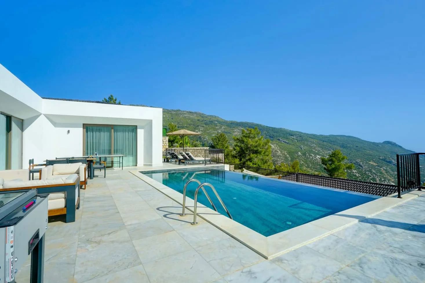 Kaş İslamlar'da Deniz Manzaralı, Özel Havuzlu, Çift Jakuzili Villa görsel 3