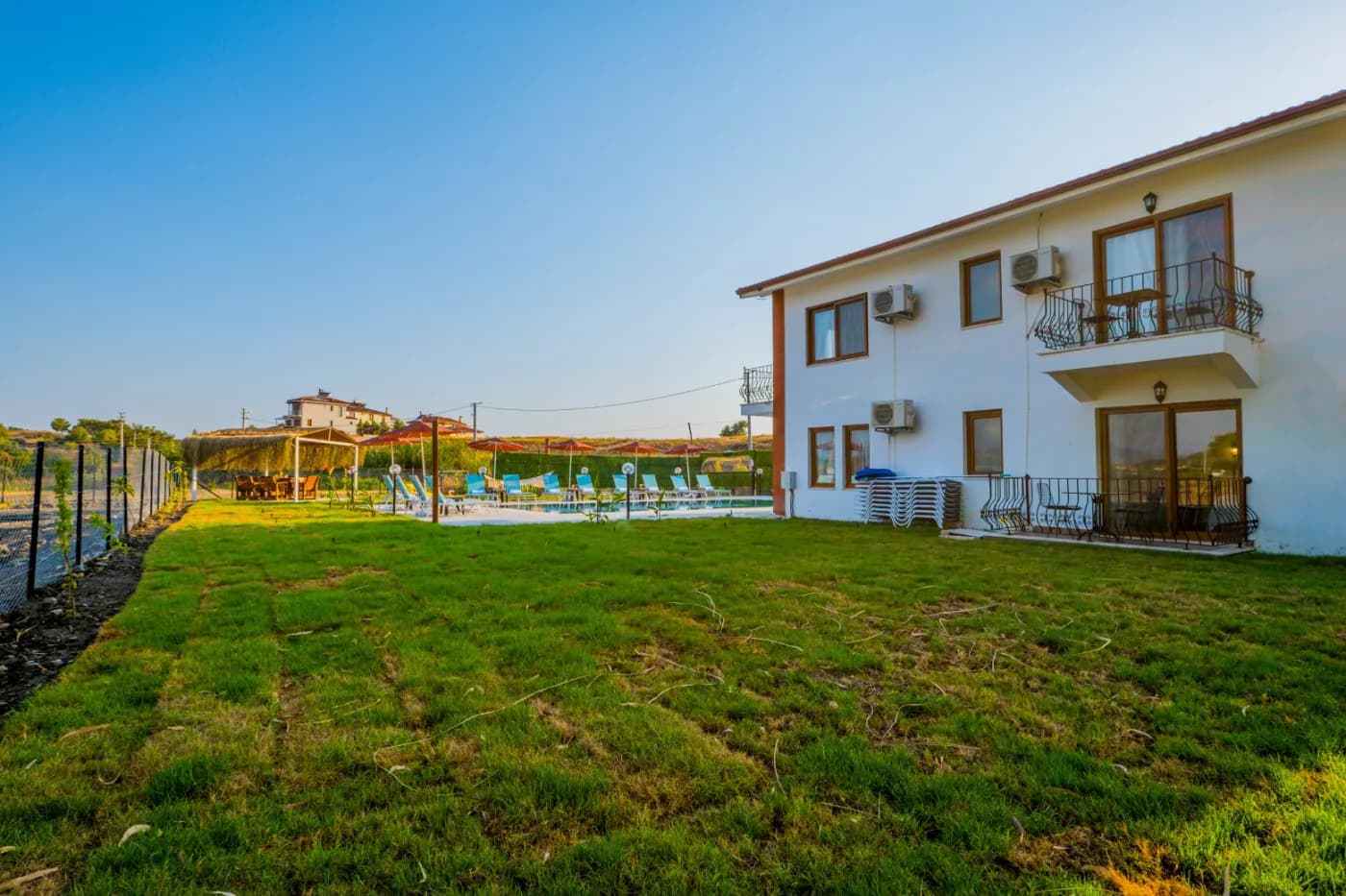 Fethiye Çiftlik'te Geniş Bahçeli, Özel Havuzlu, 12 Kişilik Kiralık Villa görsel 2