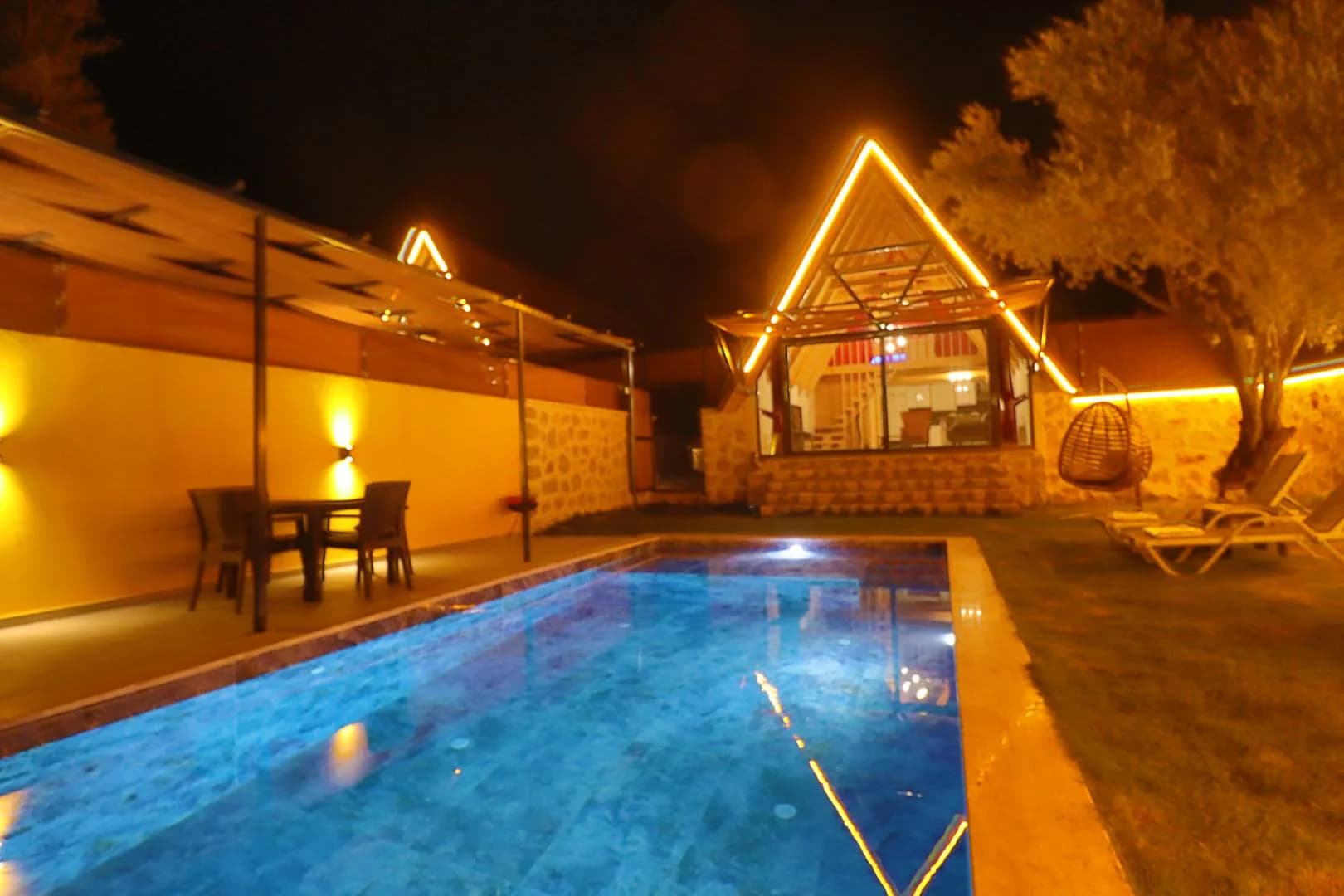 Kaş Üzümlü'de Doğa İçerisinde, Özel Havuzlu, Jakuzili Bungalov görsel 2