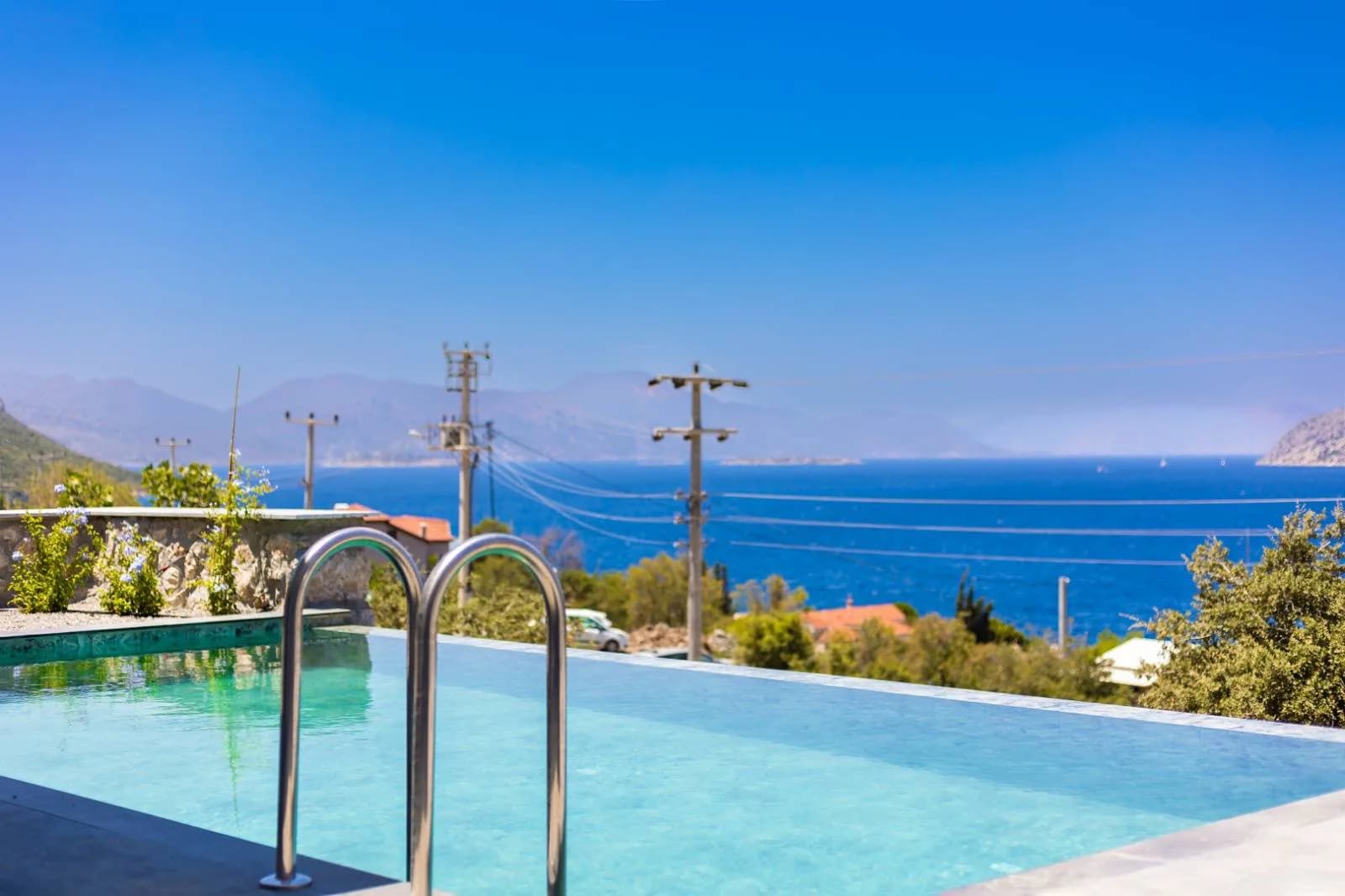 Marmaris'te Deniz Manzarasına Sahip, Sonsuzluk Havuzlu, Kiralık Villa görsel 1