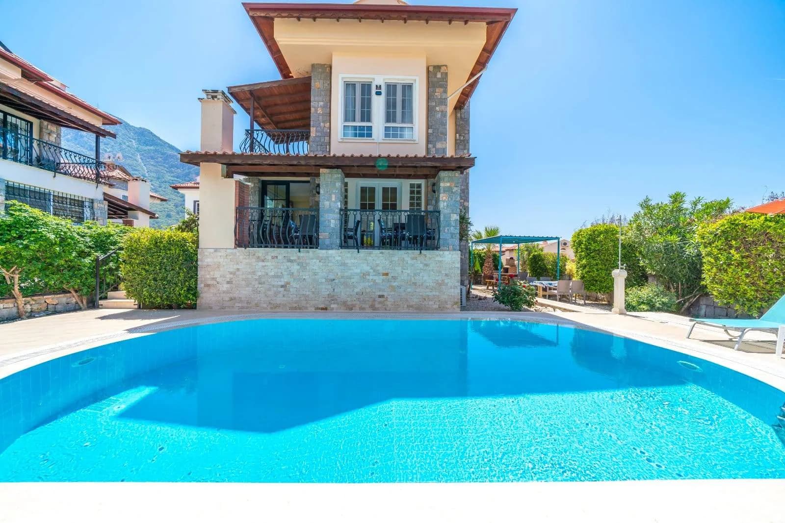 Fethiye Ölüdeniz'de Geniş Gruplara Uygun, Özel Havuzlu, Konforlu Villa görsel 1