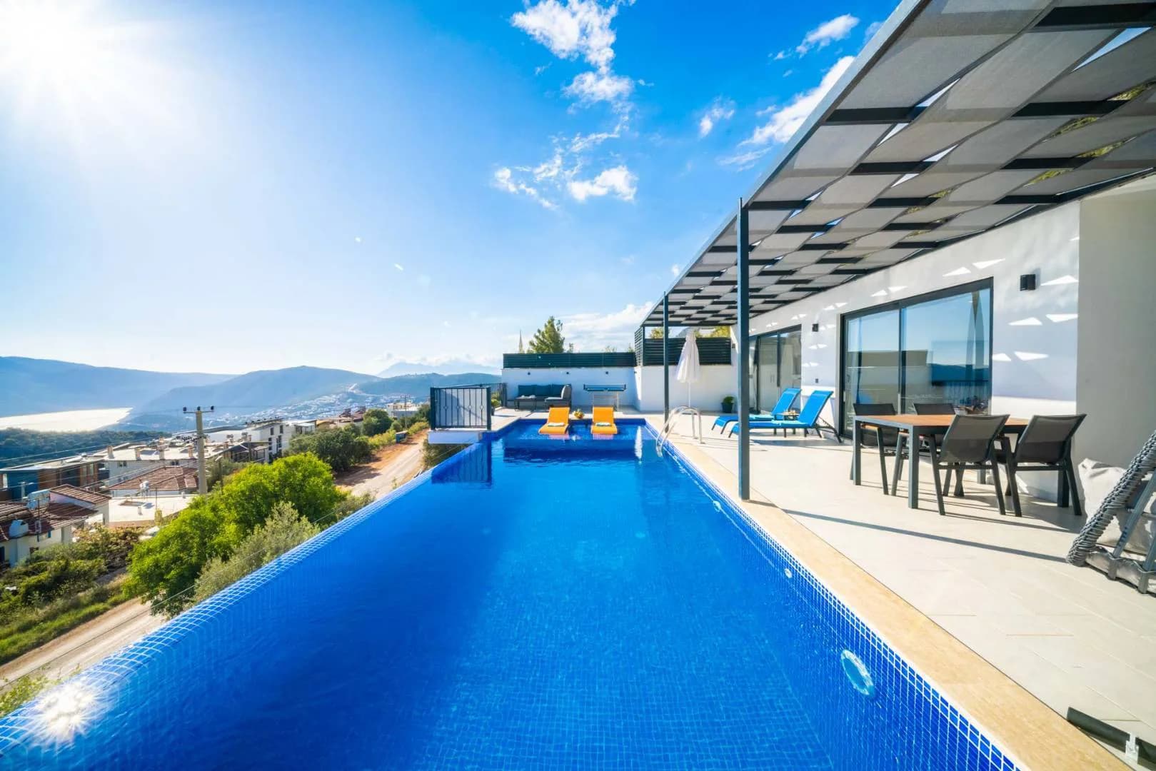 Kaş Bezirgan'da Enfes Deniz Manzaralı, Özel Havuzlu, Korunaklı Villa görsel 1