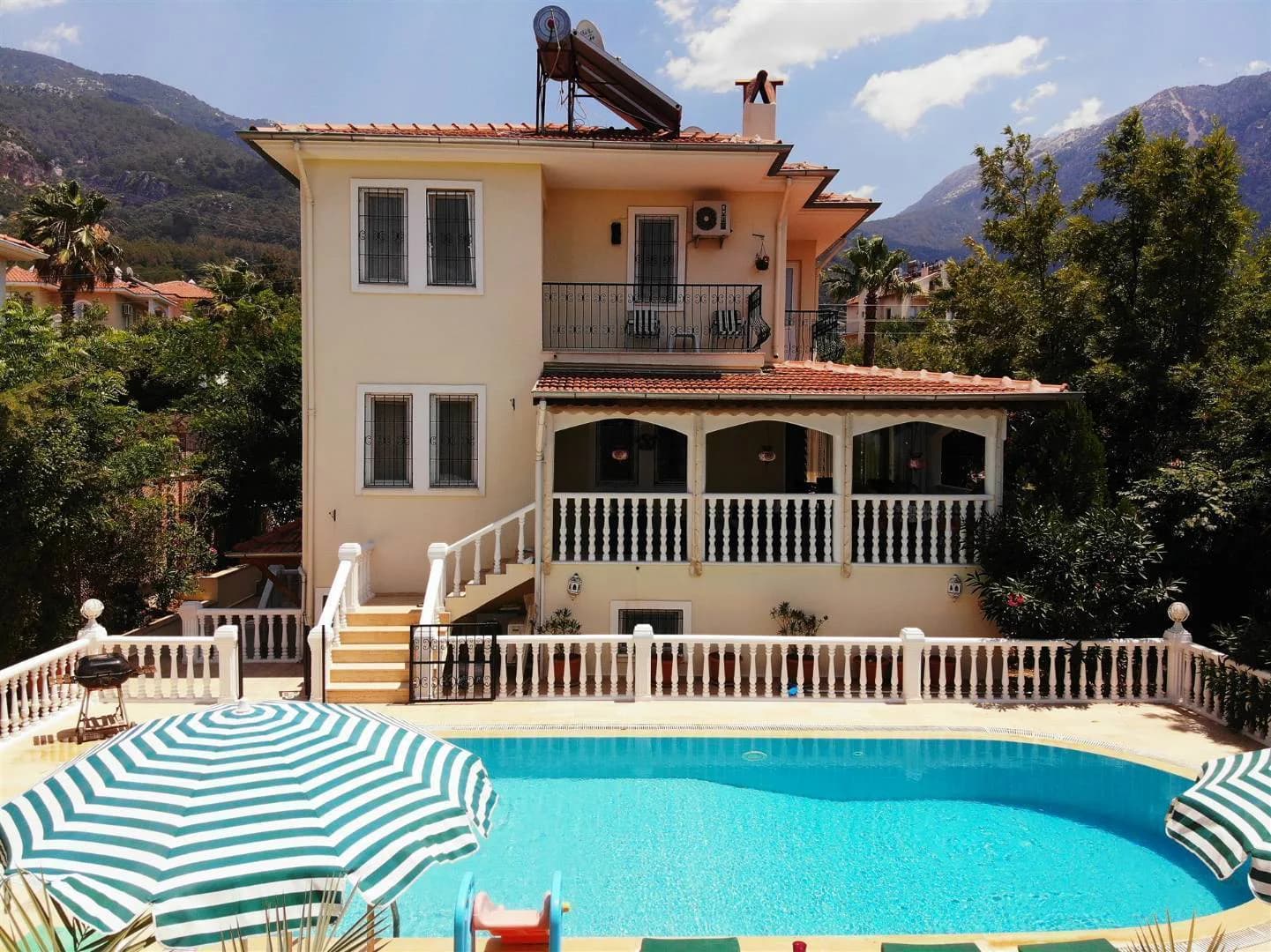 Fethiye Ölüdeniz'de 10 Kişilik, Özel Havuzlu, Barbekülü Villa görsel 2