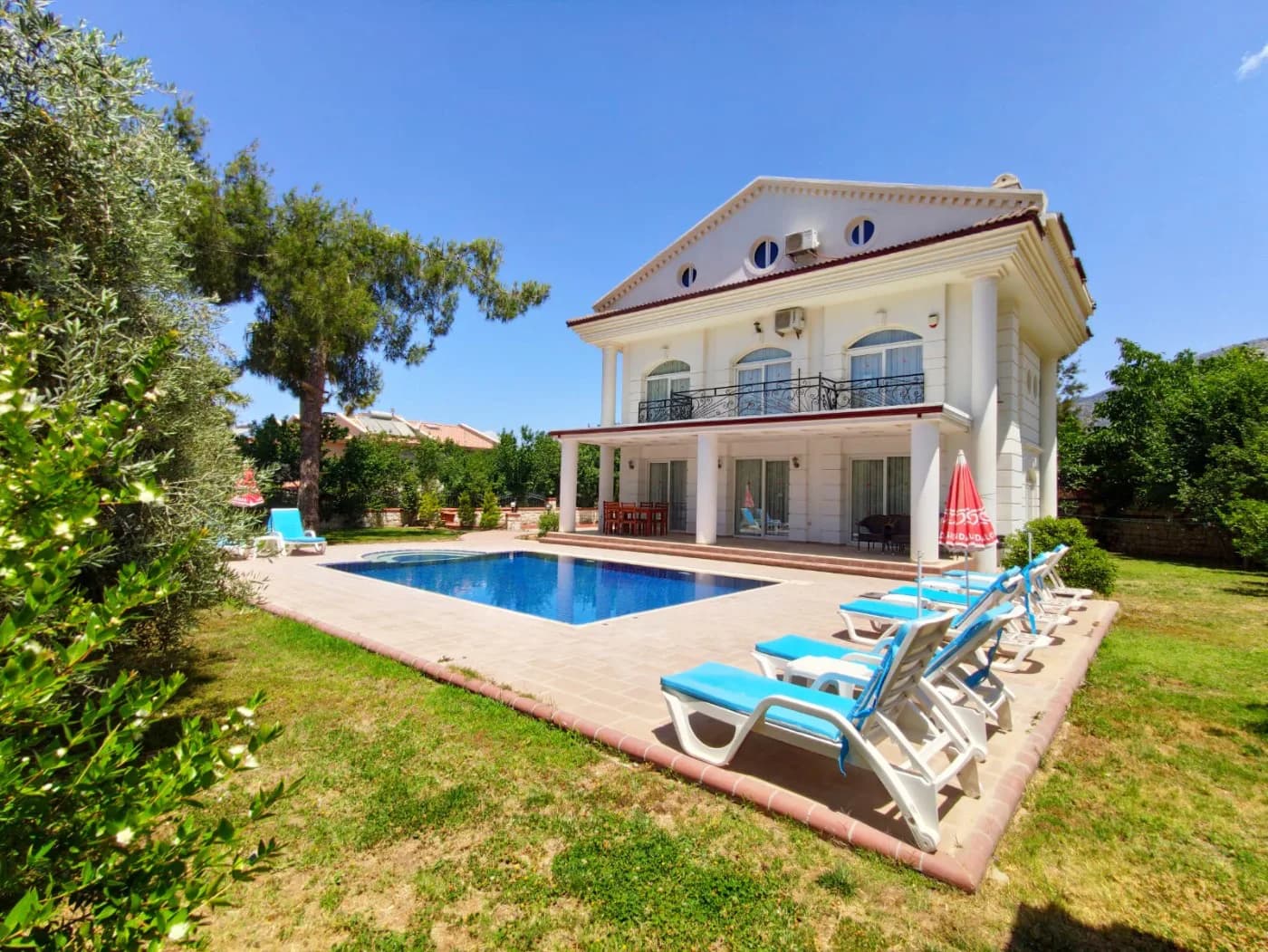 Fethiye Ölüdeniz'de Geniş Bahçeli, Özel Havuzlu, 4+1 Ferah Villa görsel 1