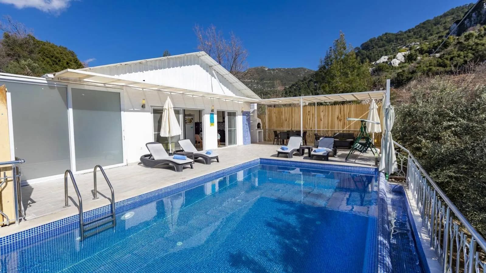 Kaş İslamlar'da Enfes Doğada, Özel Havuzlu, Kiralık Villa görsel 1