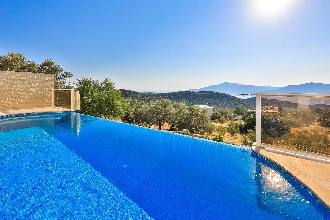 Kaş Bezirgan'da Doğayla İç İçe, Özel Havuzlu, Manzaralı Villa görsel 2