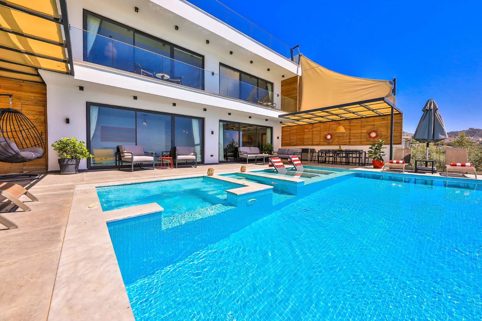 Kaş Kördere'de Deniz Manzaralı, Özel Havuzlu, Jakuzili Villa görsel 1