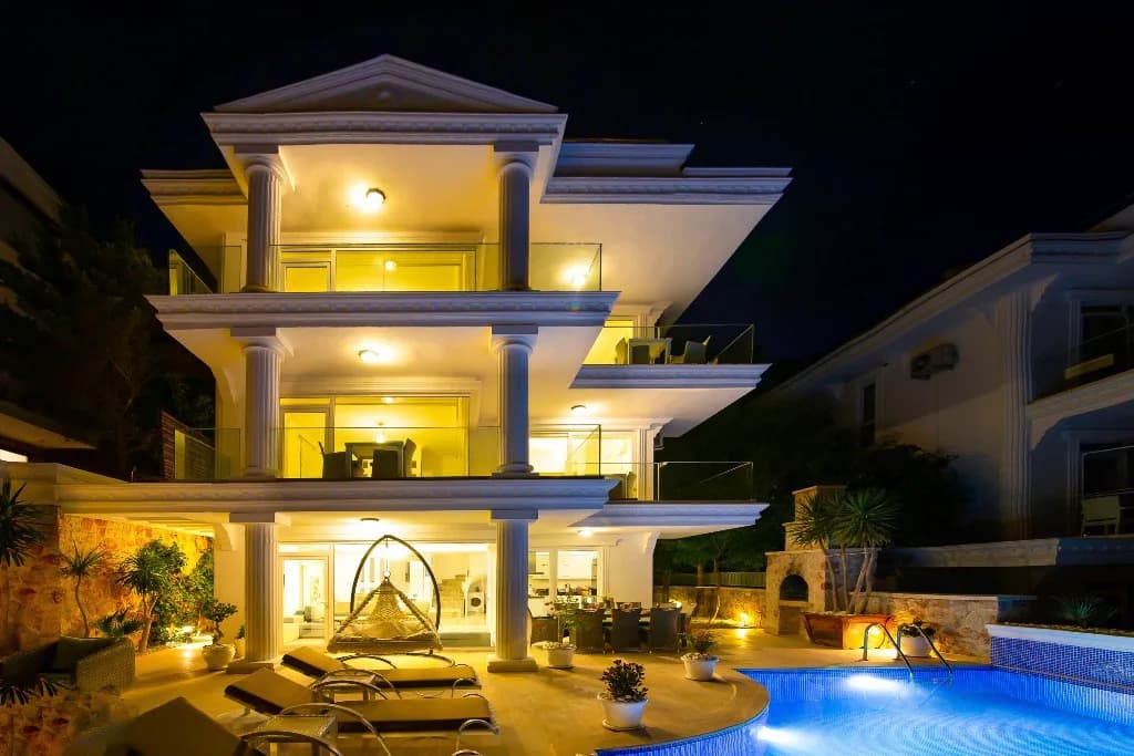 Kalkan Kışla'da Denize Yürüme Mesafesinde, Özel Havuzlu, Lüks Villa görsel 1