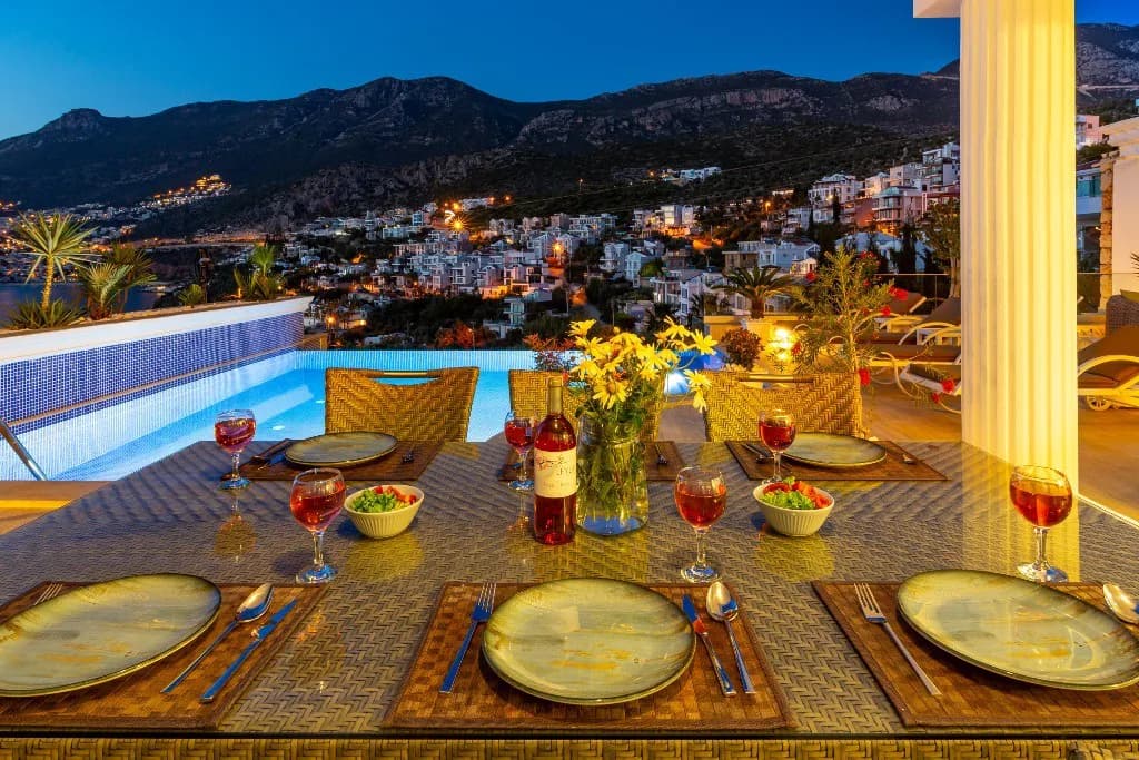 Kalkan Kışla'da Denize Yürüme Mesafesinde, Özel Havuzlu, Lüks Villa görsel 2