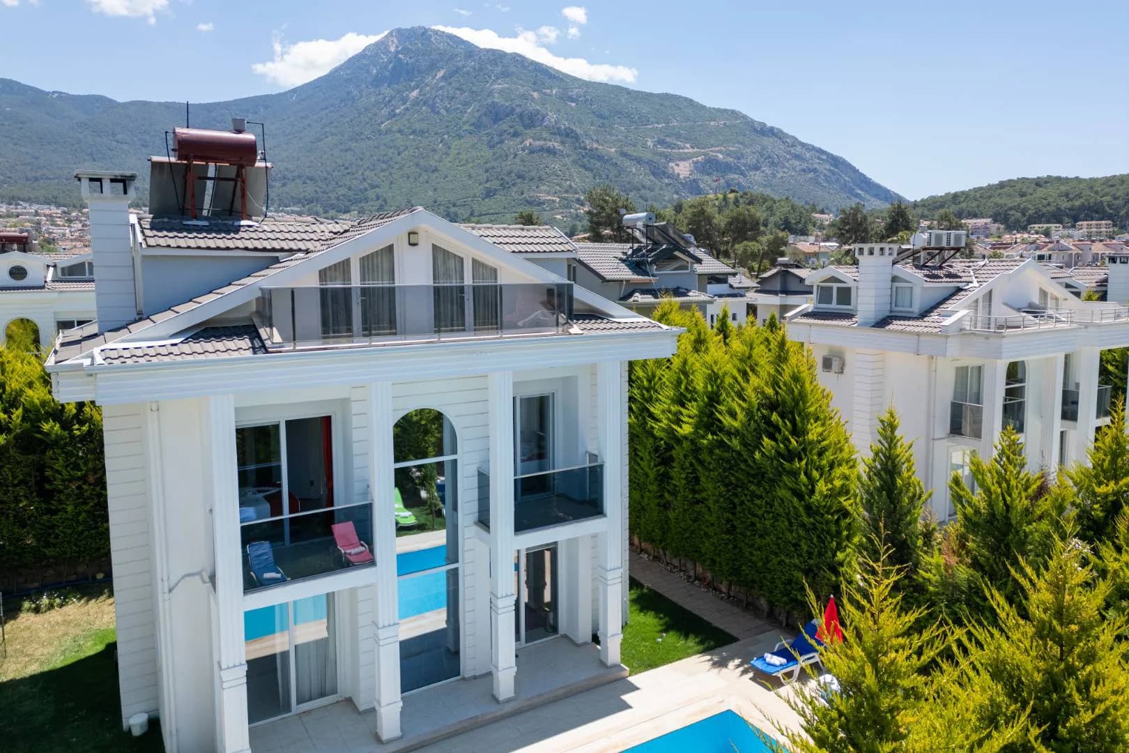Fethiye Ölüdeniz'de Merkezi Konumda, Özel Havuzlu, Estetik Villa görsel 1